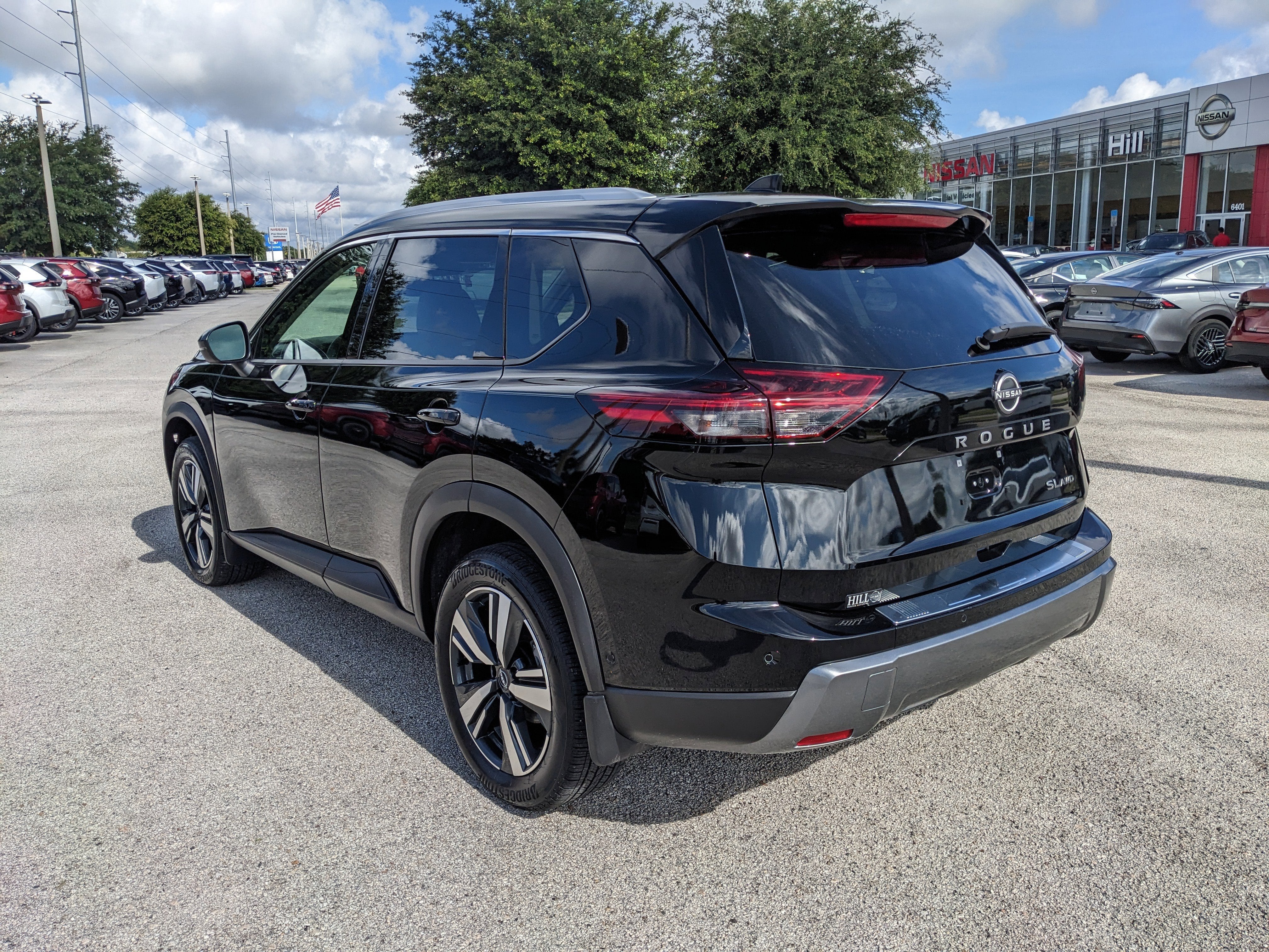 2025 Nissan Rogue SL