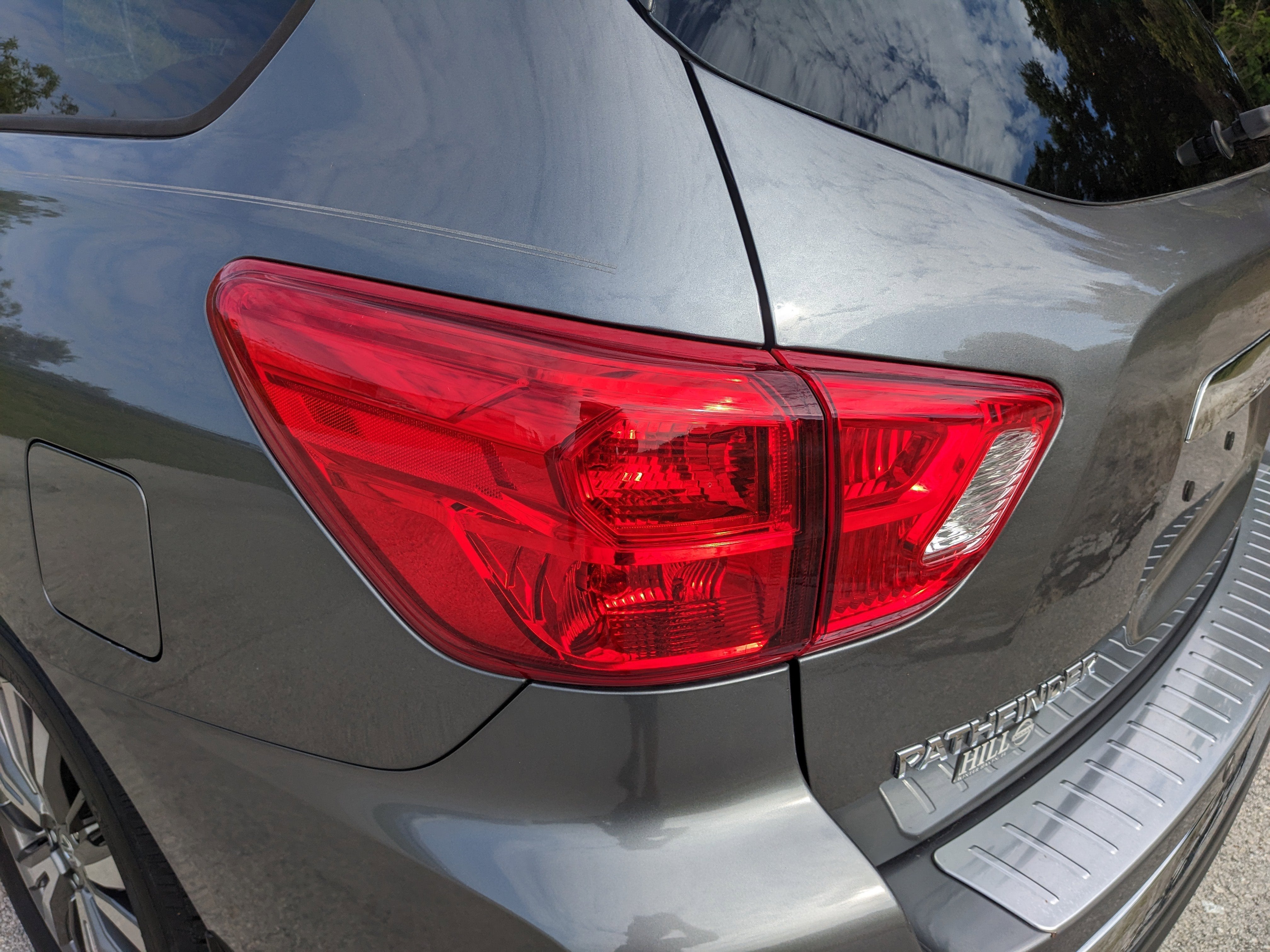 2020 Nissan Pathfinder S
