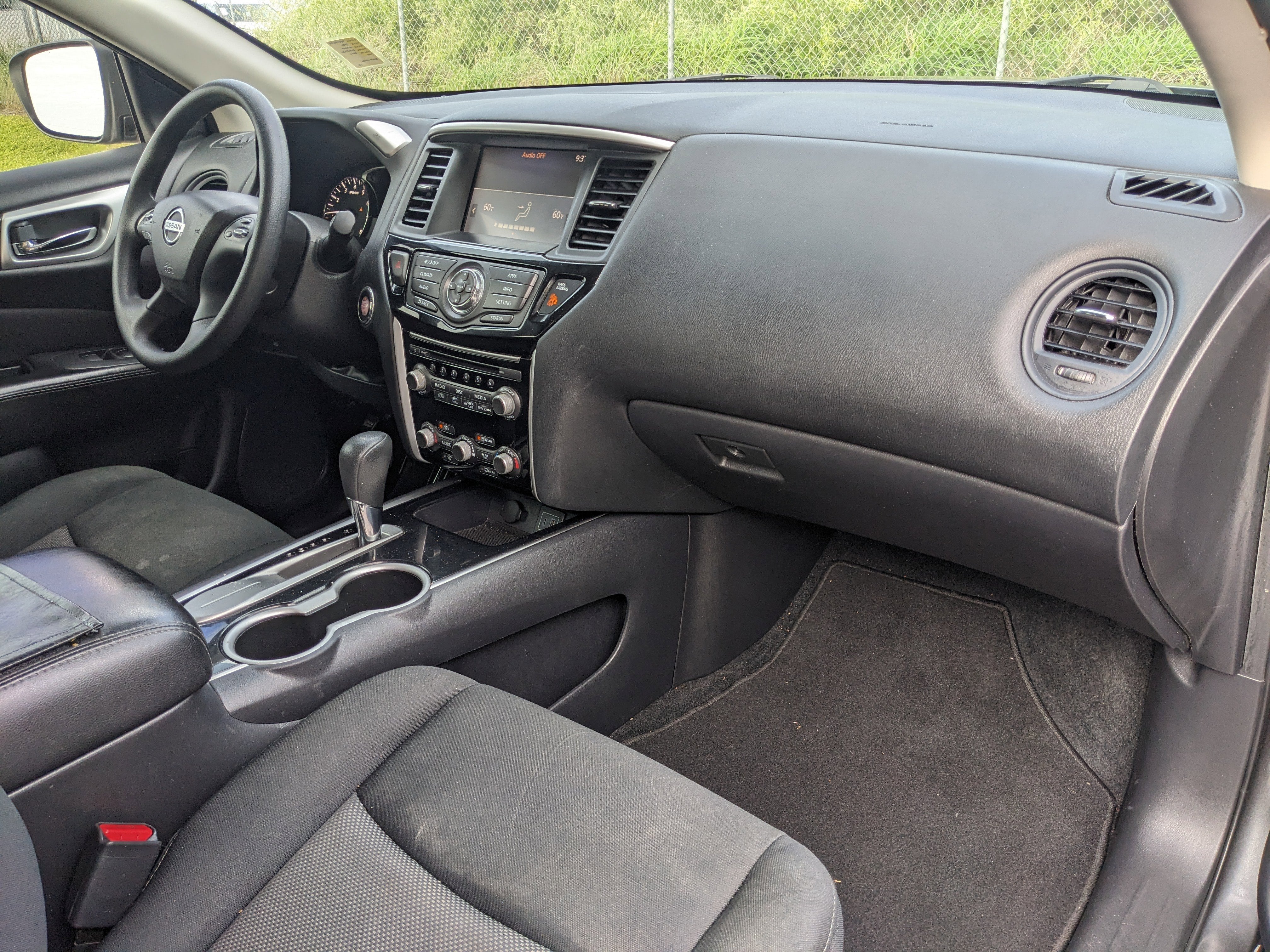 2020 Nissan Pathfinder S