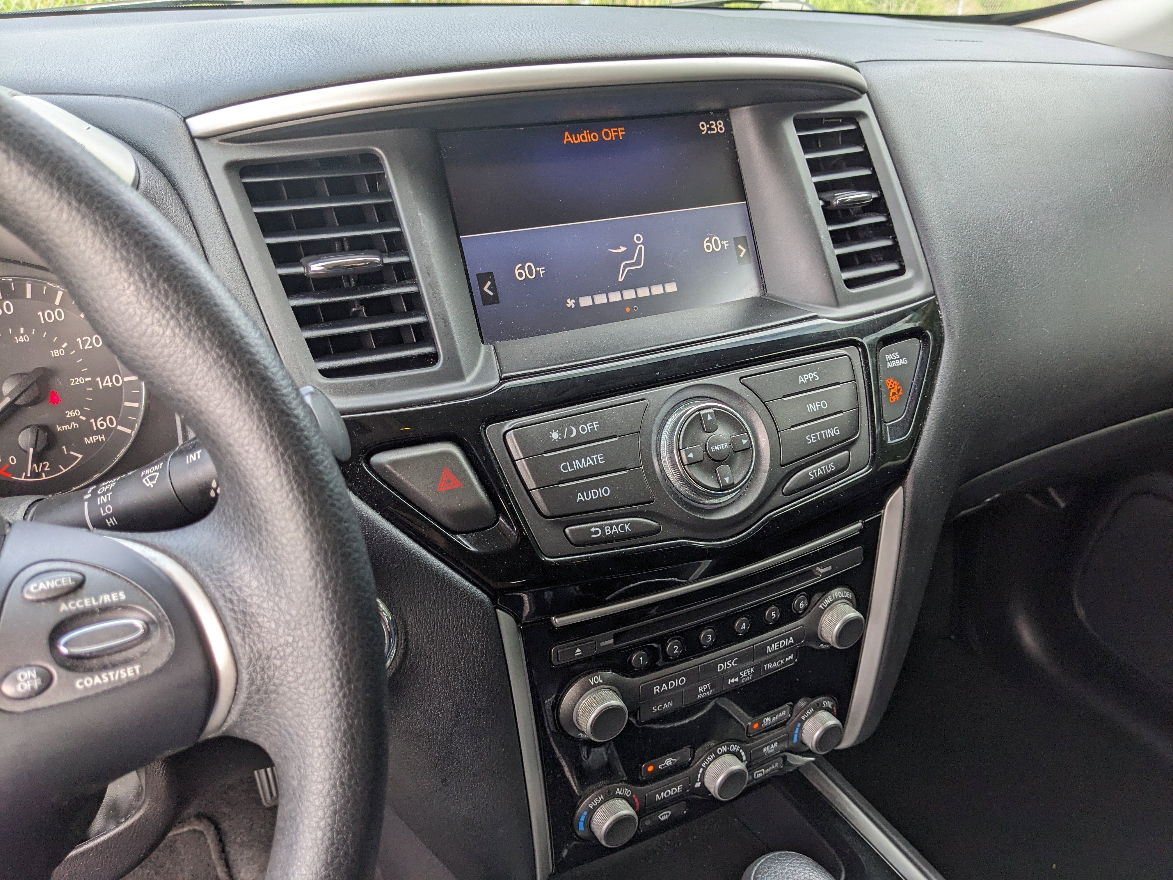2020 Nissan Pathfinder S