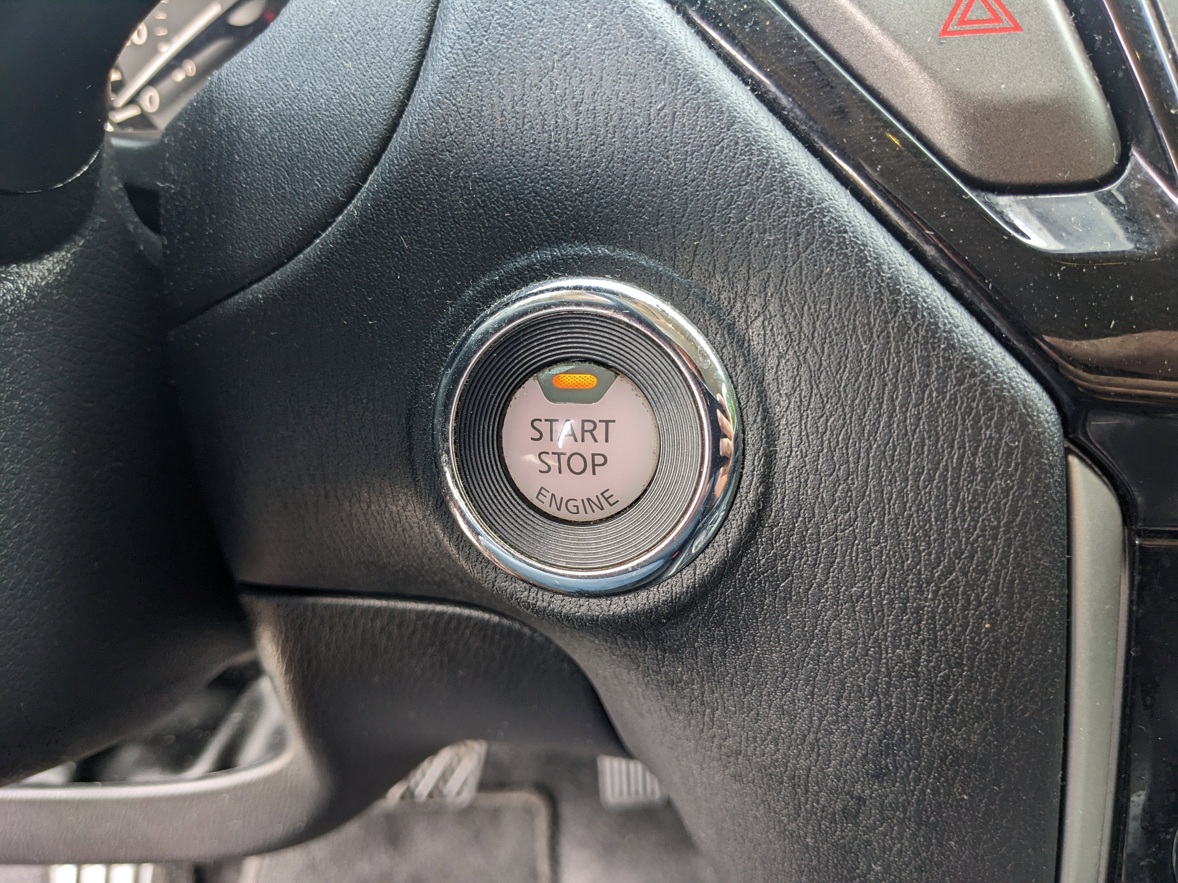 2020 Nissan Pathfinder S