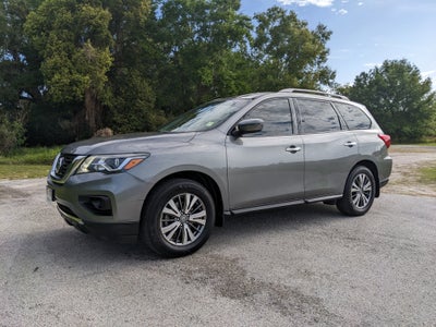 2020 Nissan Pathfinder S