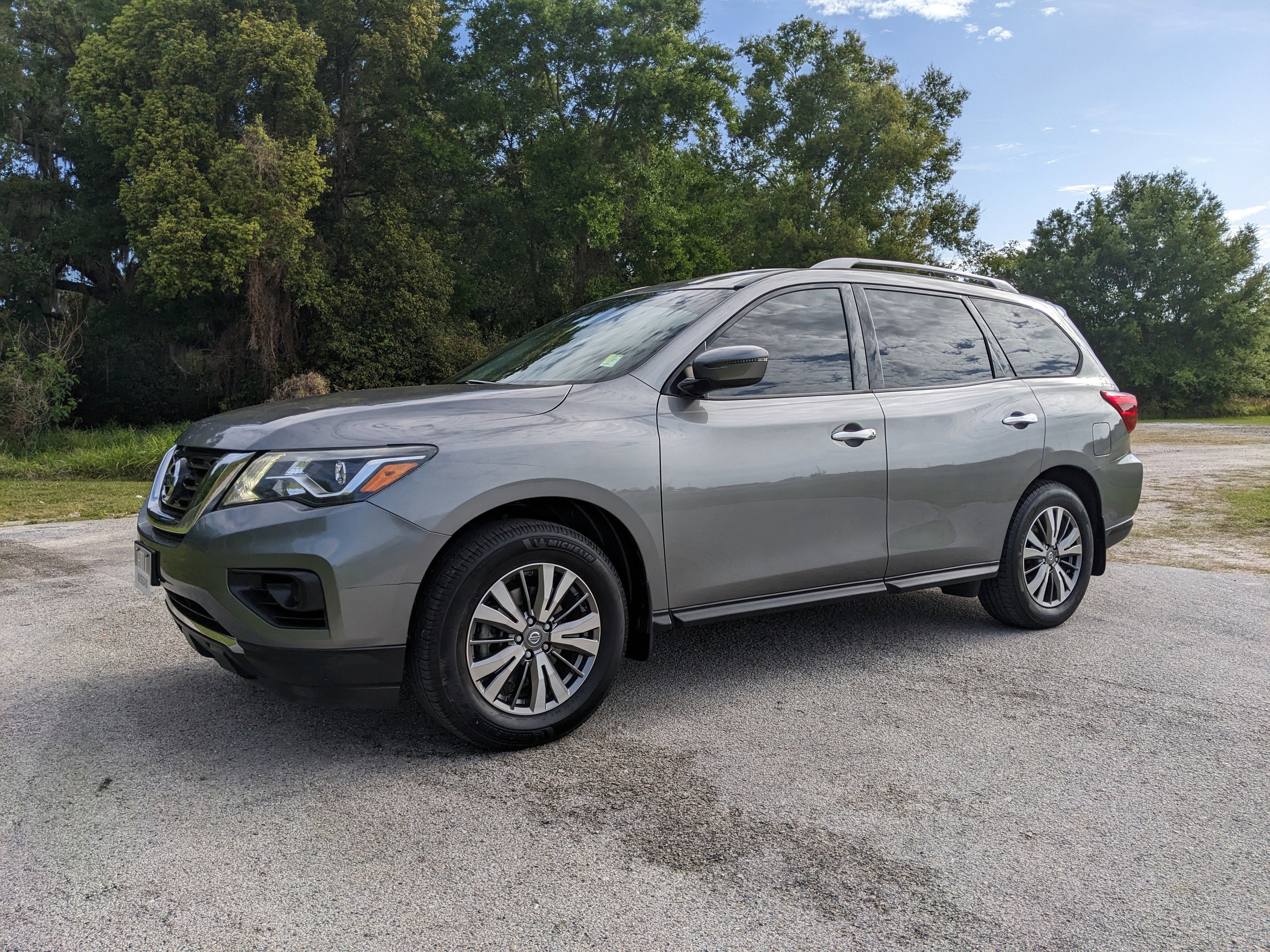2020 Nissan Pathfinder S