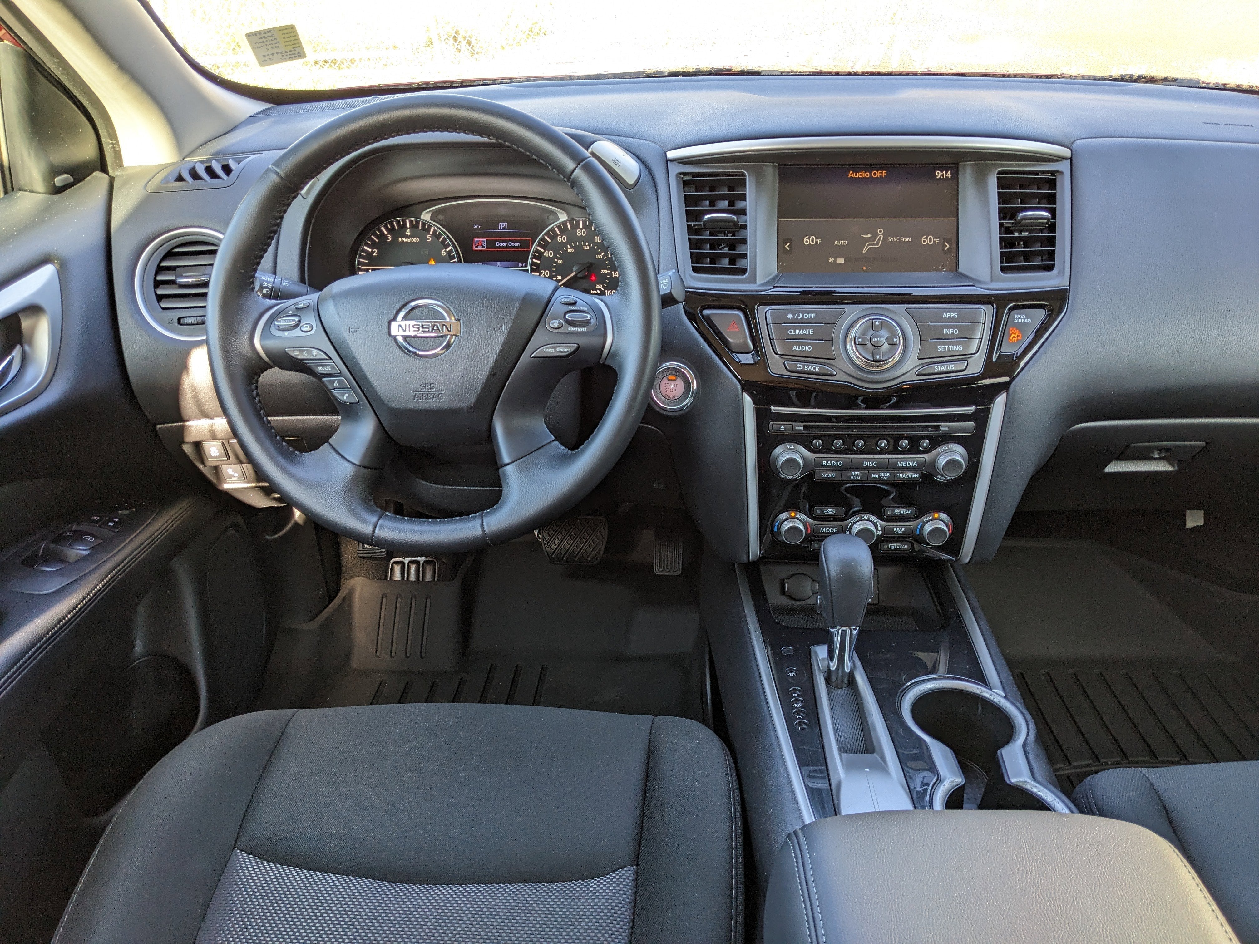 2020 Nissan Pathfinder SV