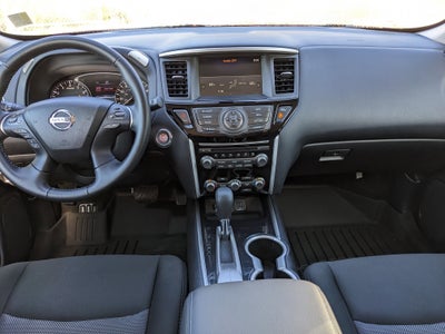 2020 Nissan Pathfinder SV