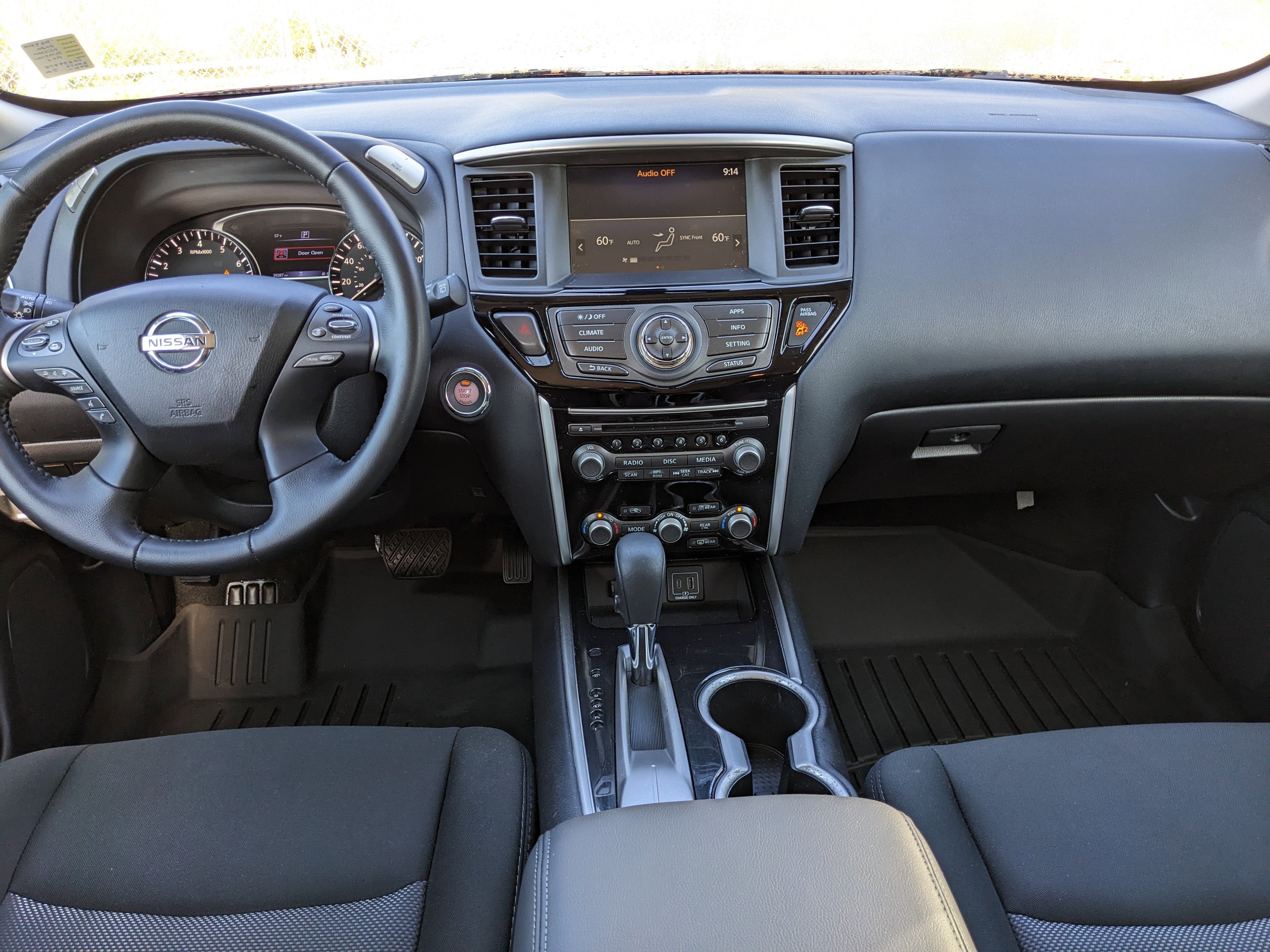 2020 Nissan Pathfinder SV