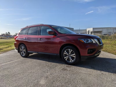 2020 Nissan Pathfinder SV