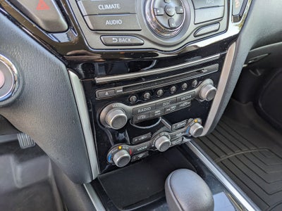 2020 Nissan Pathfinder SV