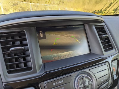 2020 Nissan Pathfinder SV