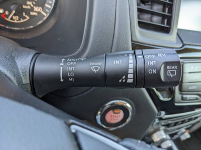 2020 Nissan Pathfinder SV