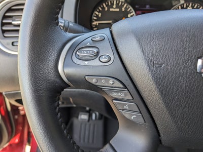 2020 Nissan Pathfinder SV