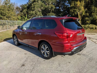 2020 Nissan Pathfinder SV