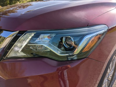 2020 Nissan Pathfinder SV