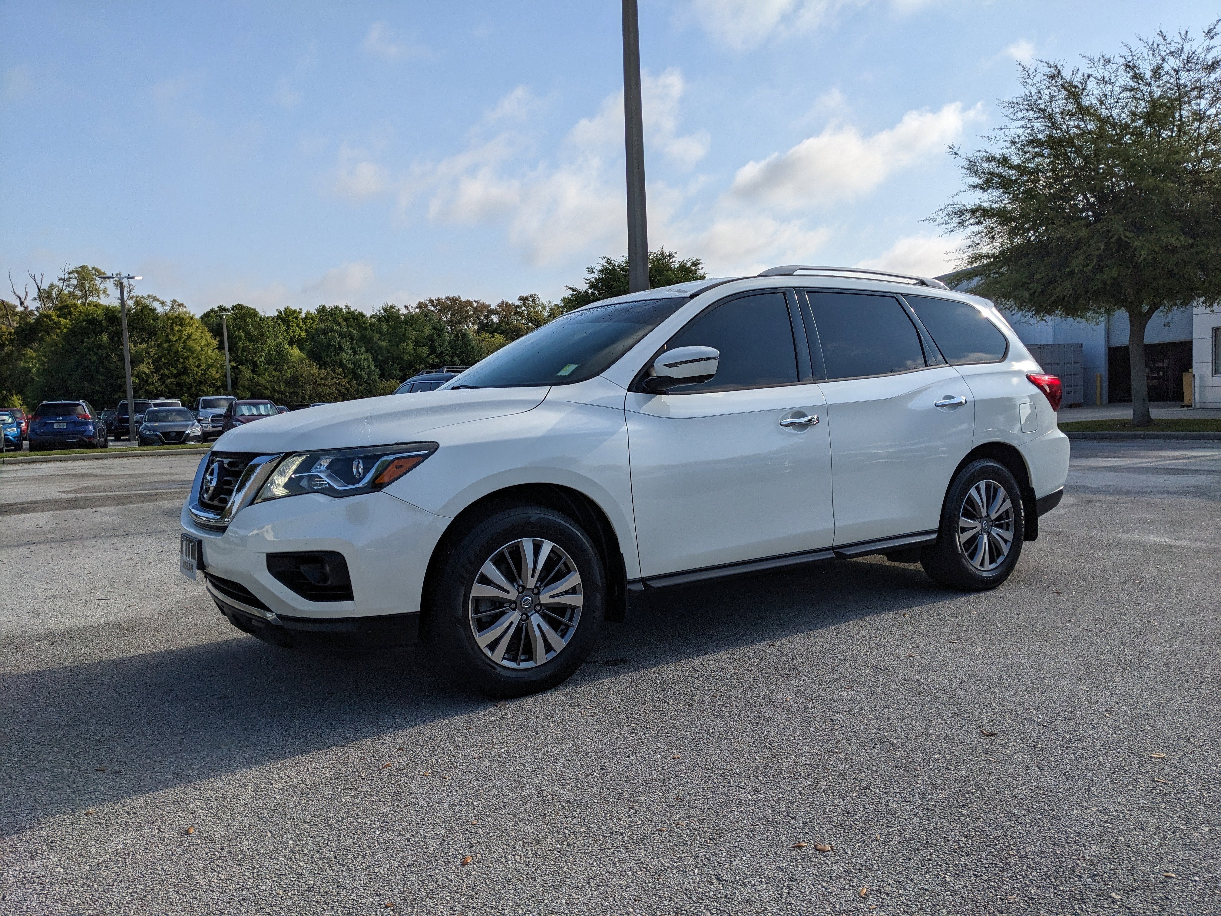 2019 Nissan Pathfinder SL