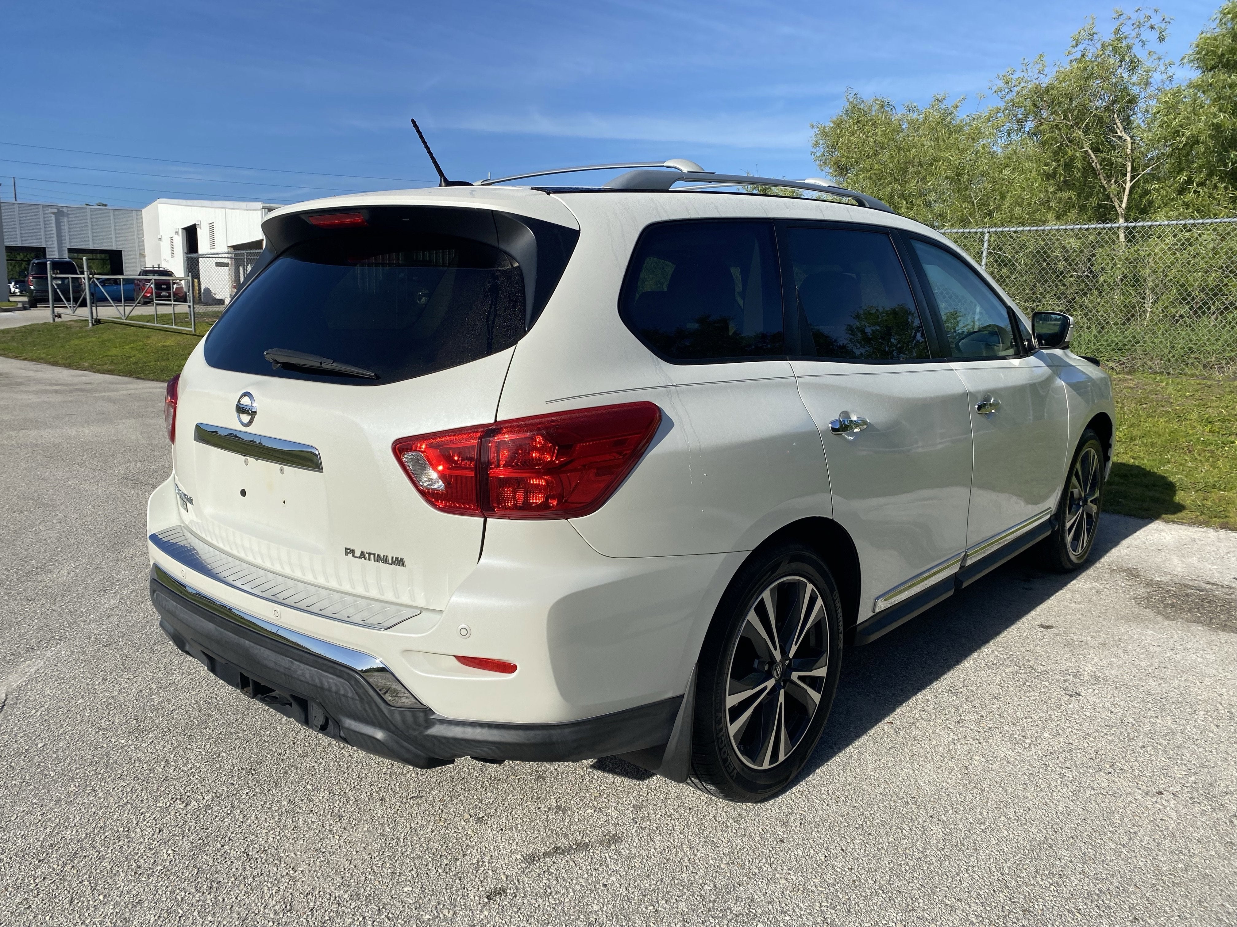 2018 Nissan Pathfinder Platinum