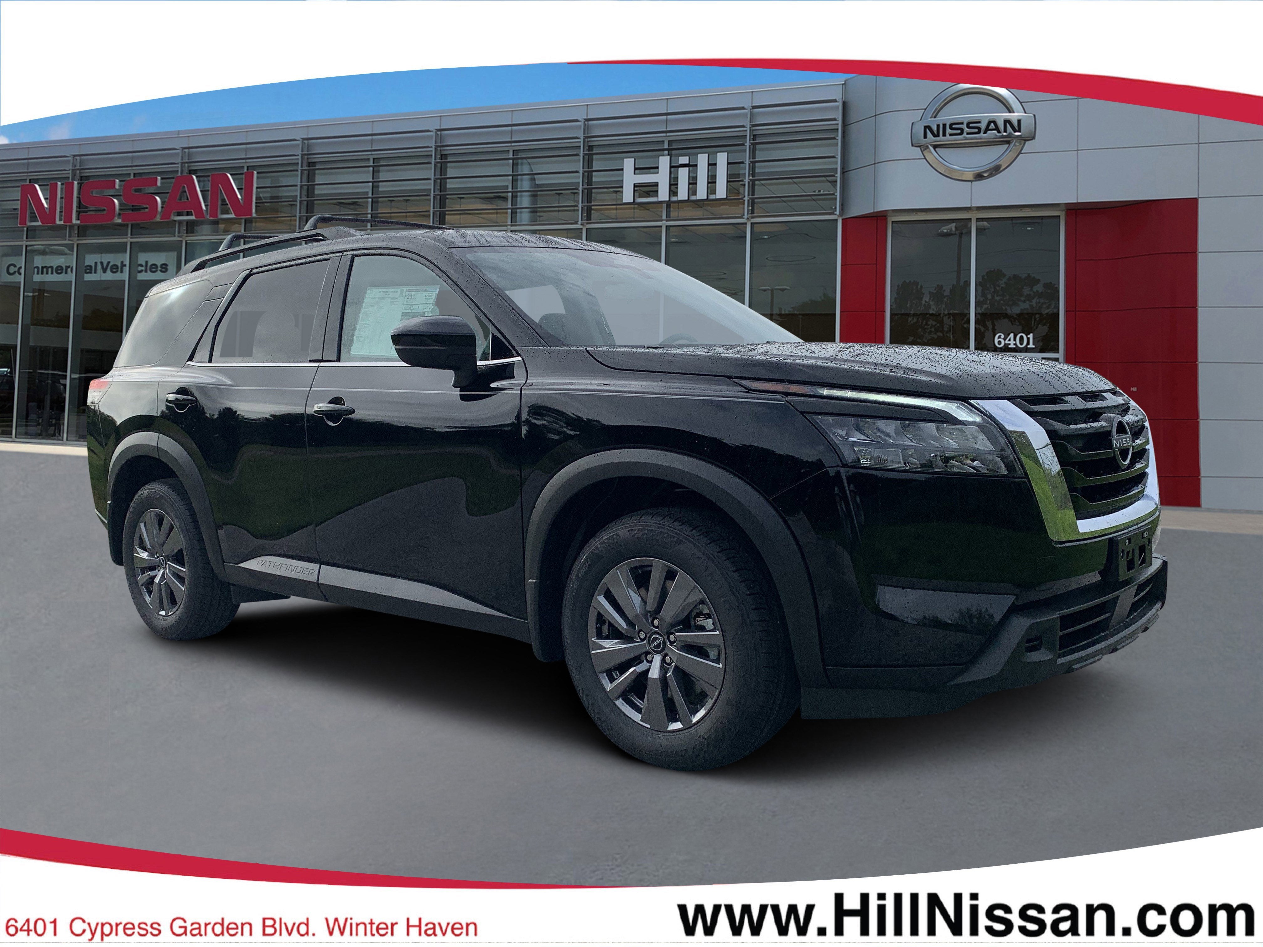 2025 Nissan Pathfinder SV