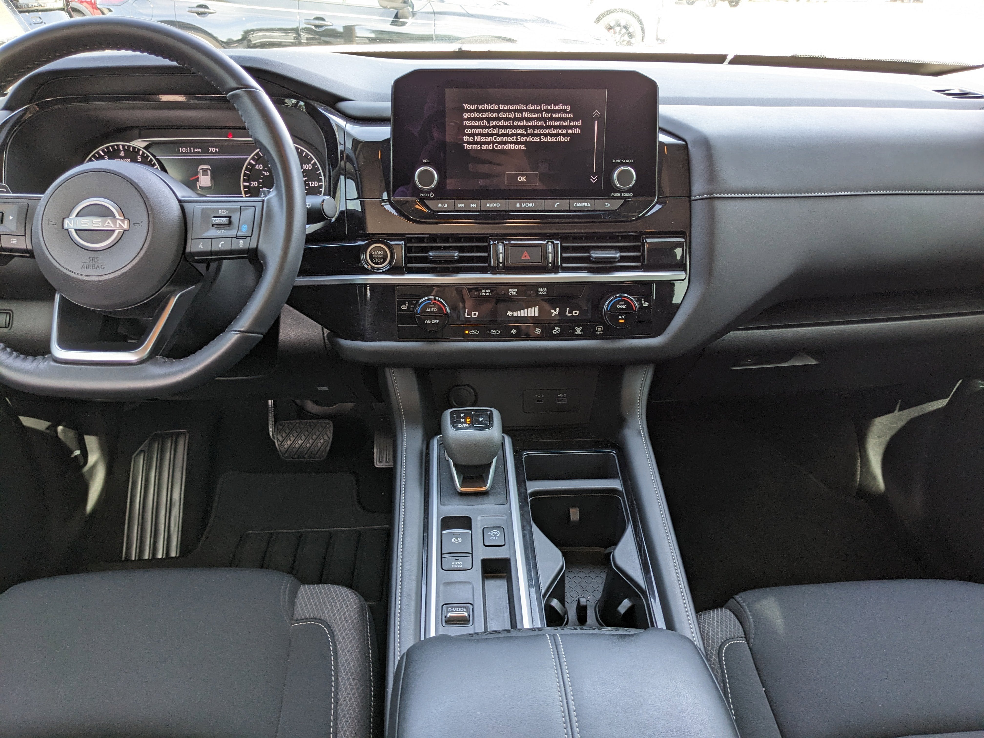 2024 Nissan Pathfinder SV