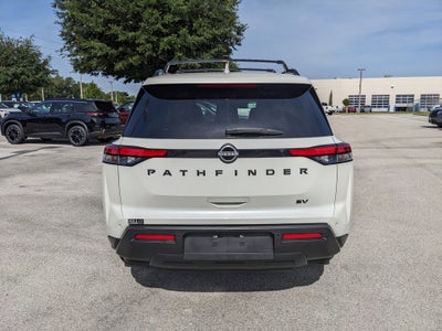 2024 Nissan Pathfinder SV