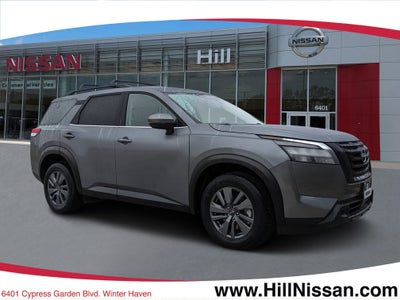 2025 Nissan Pathfinder SV