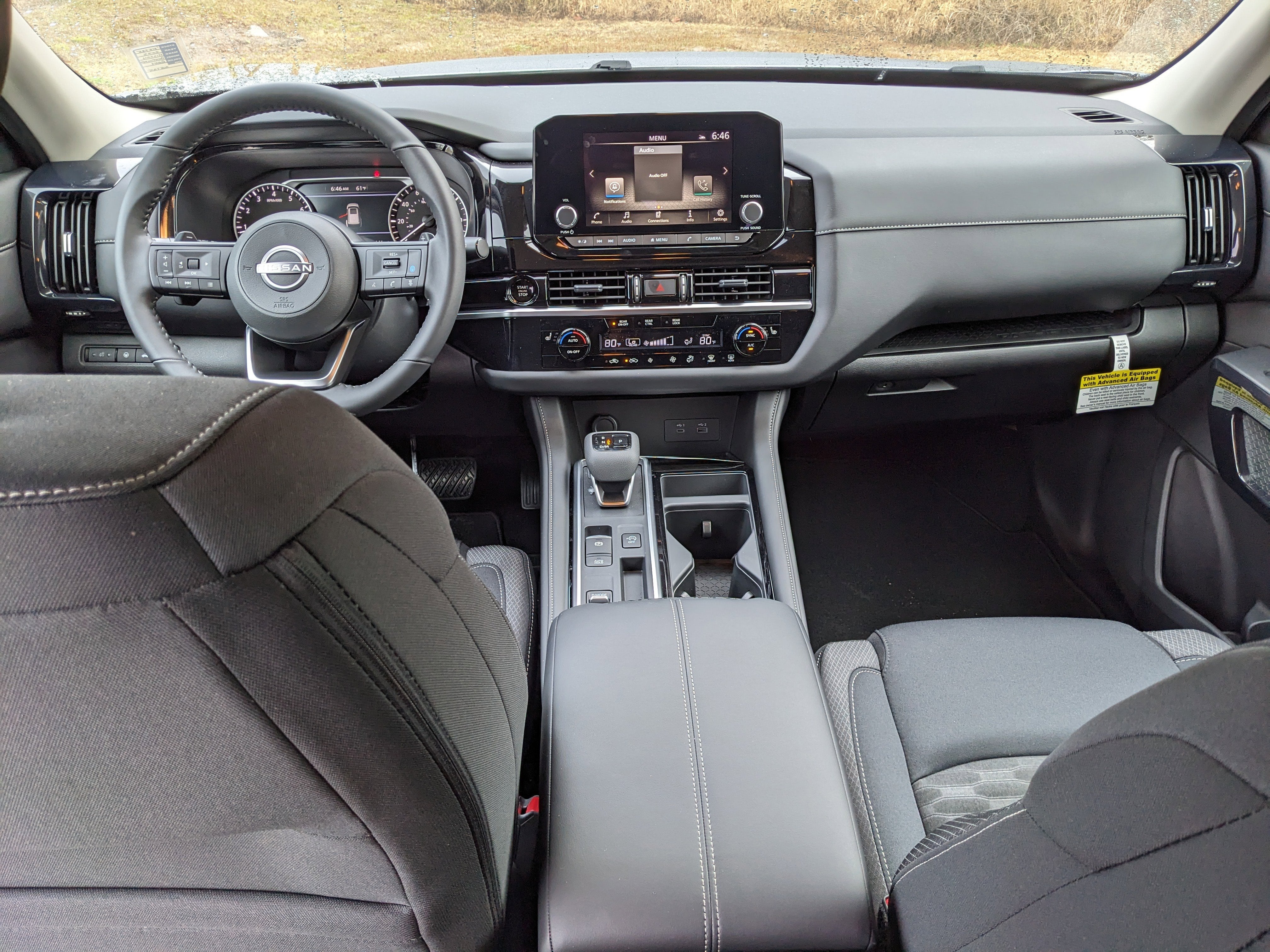 2025 Nissan Pathfinder SV