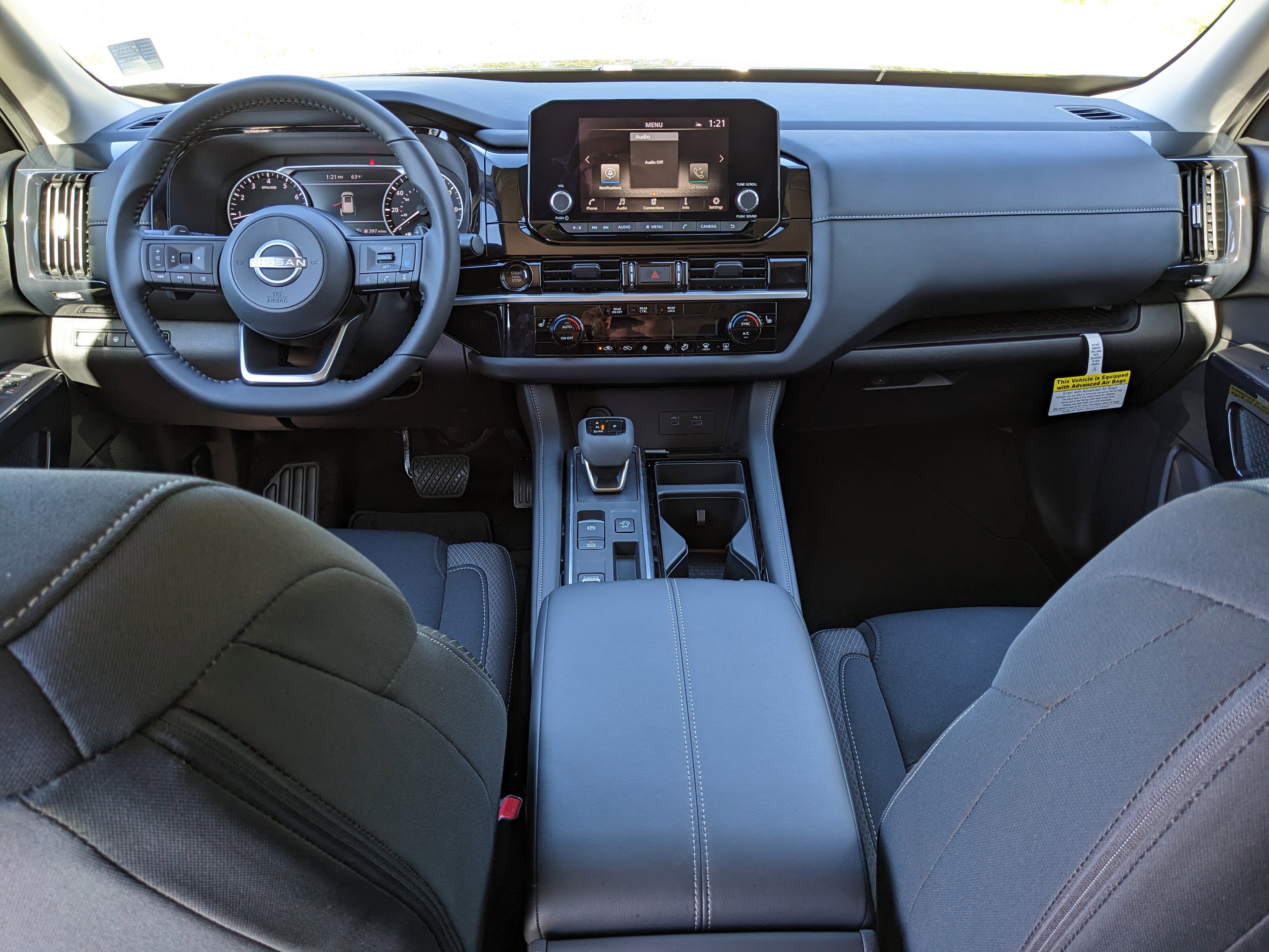 2025 Nissan Pathfinder SV