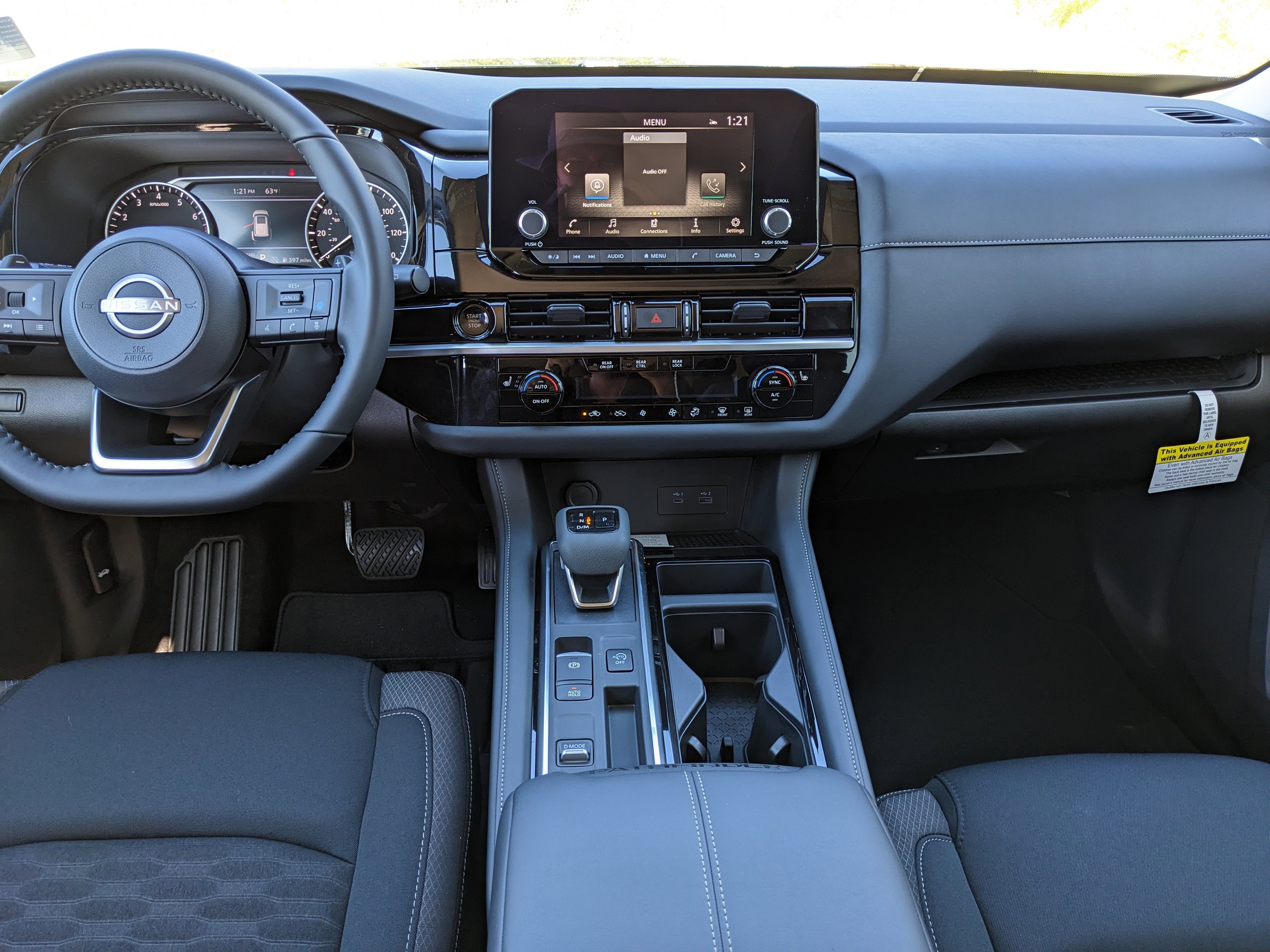 2025 Nissan Pathfinder SV