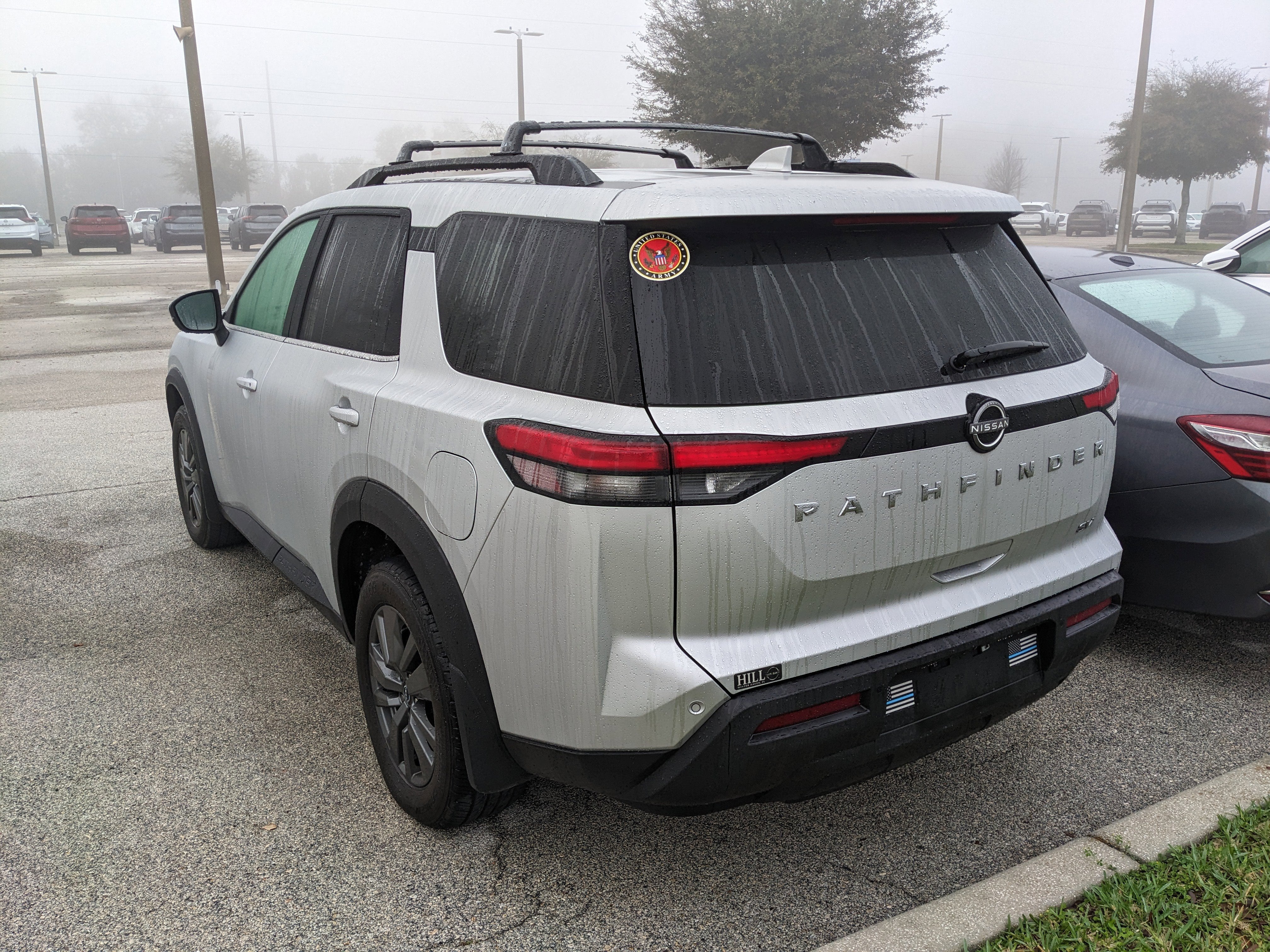 2024 Nissan Pathfinder SV