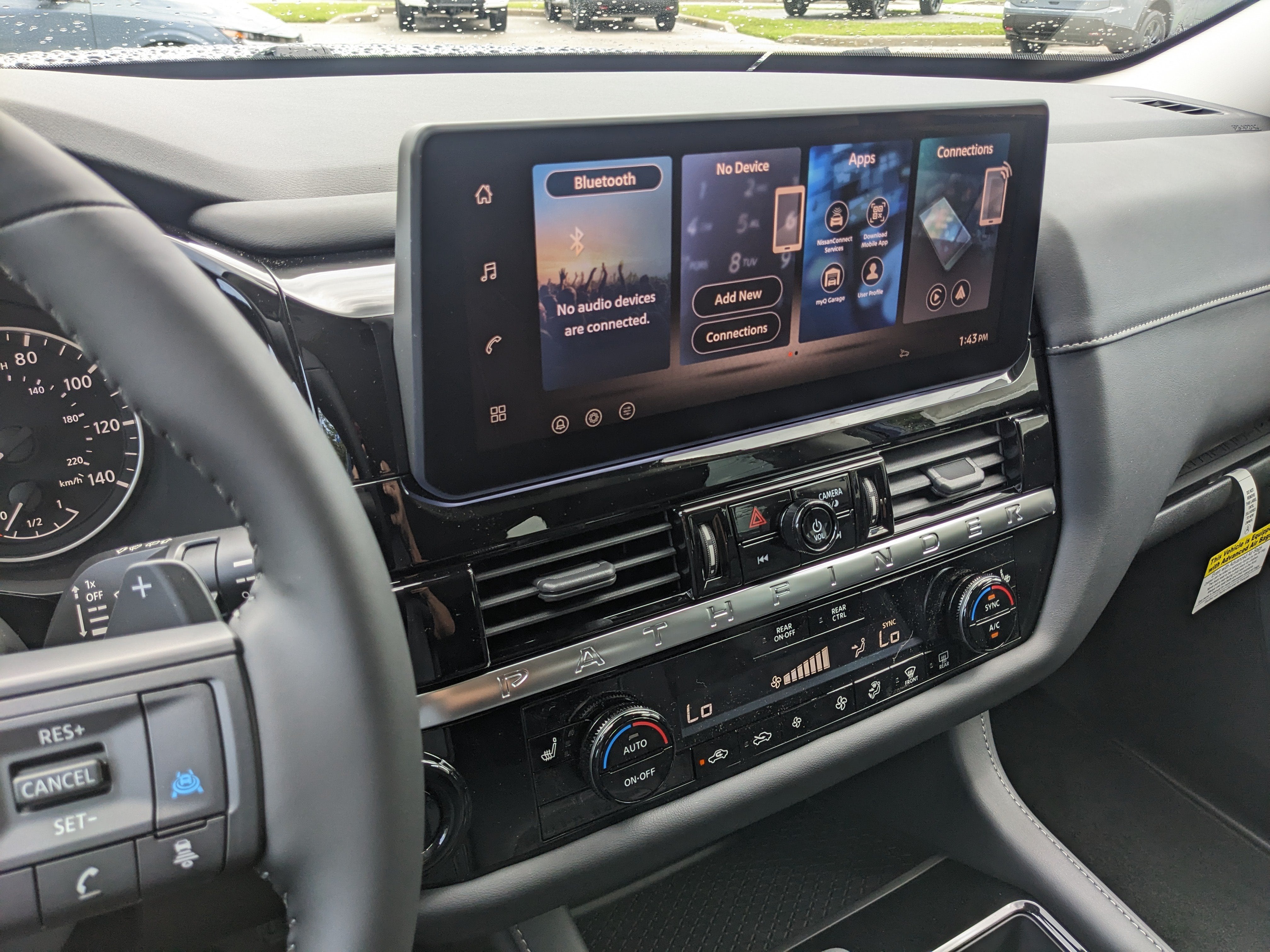 2026 Nissan Pathfinder SV