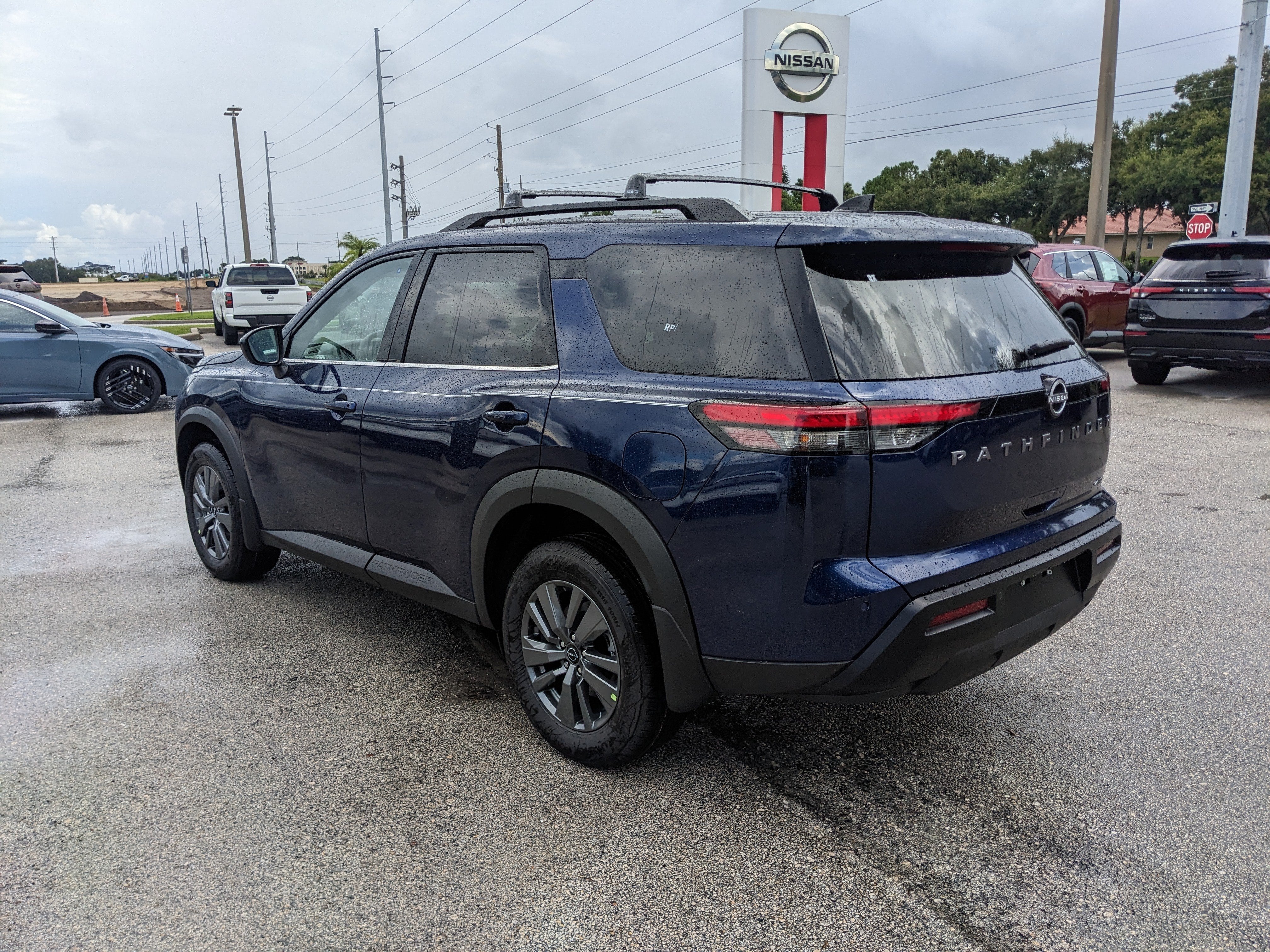 2026 Nissan Pathfinder SV