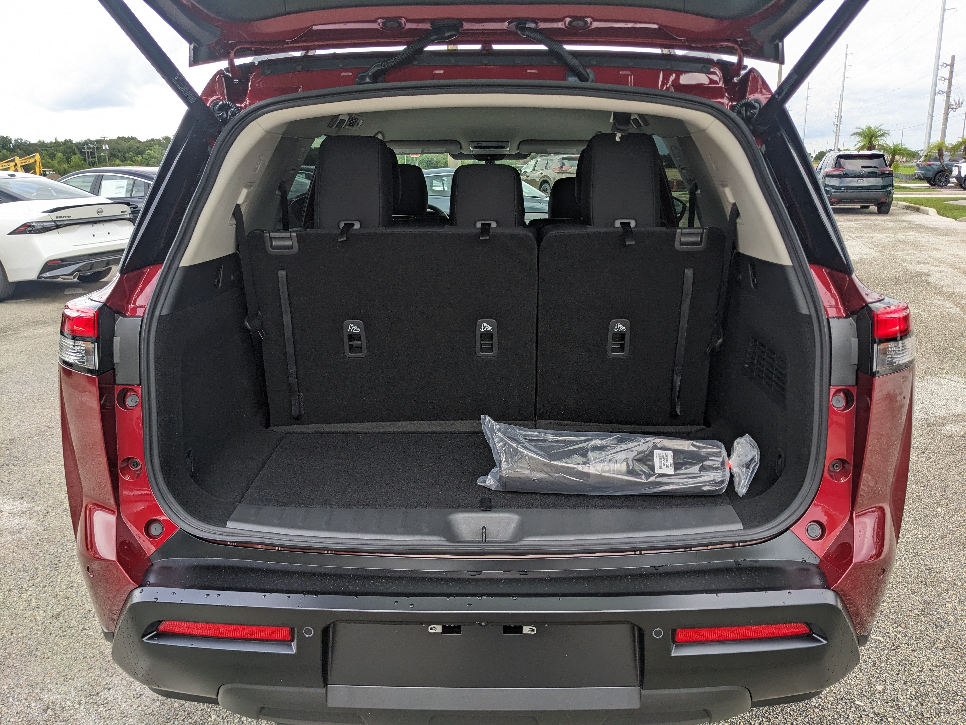 2026 Nissan Pathfinder SV