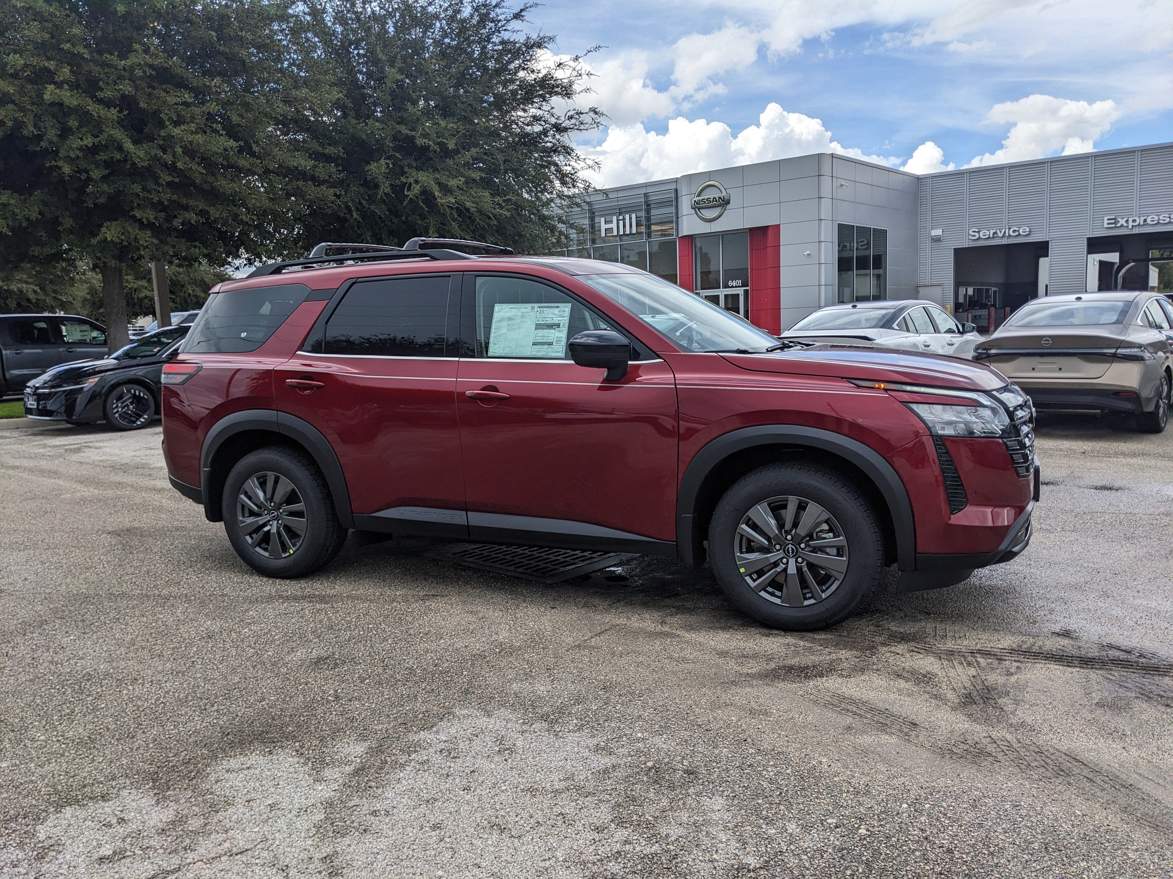2026 Nissan Pathfinder SV