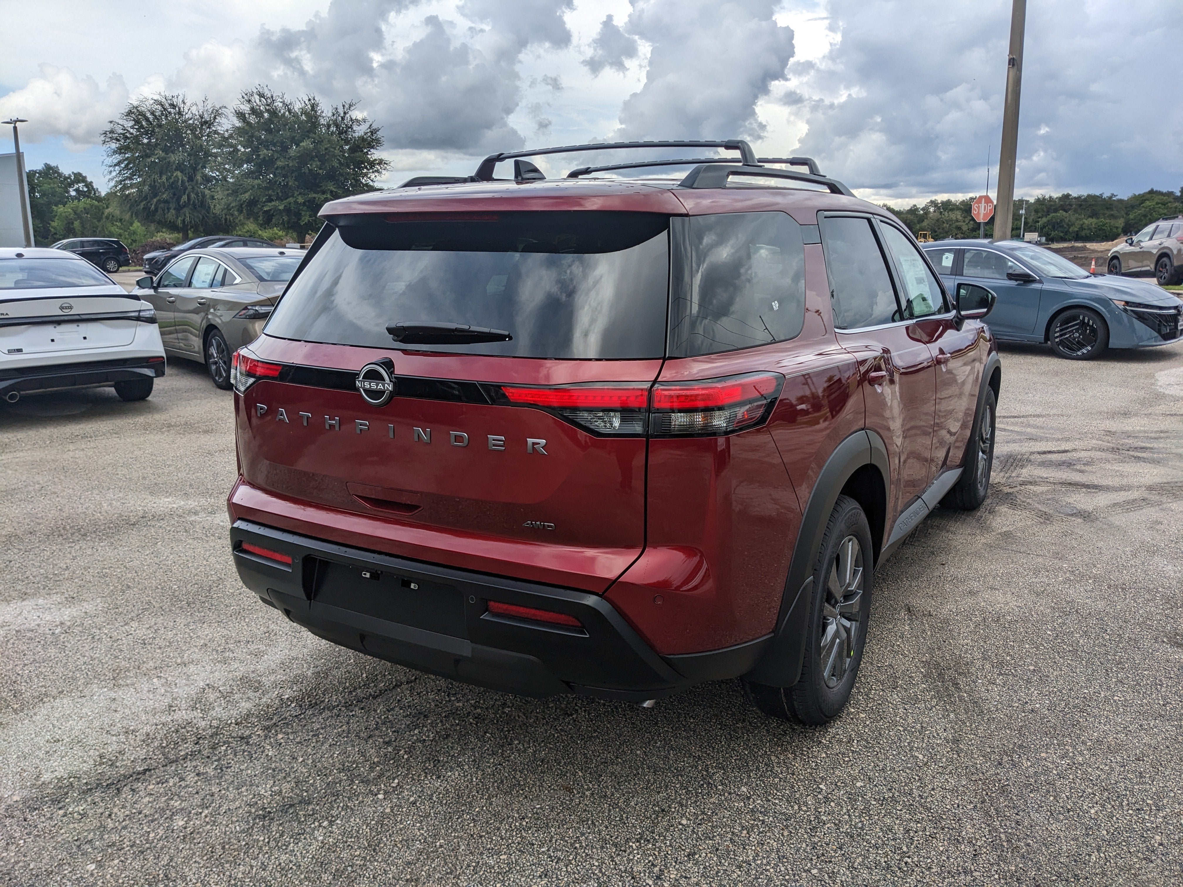 2026 Nissan Pathfinder SV