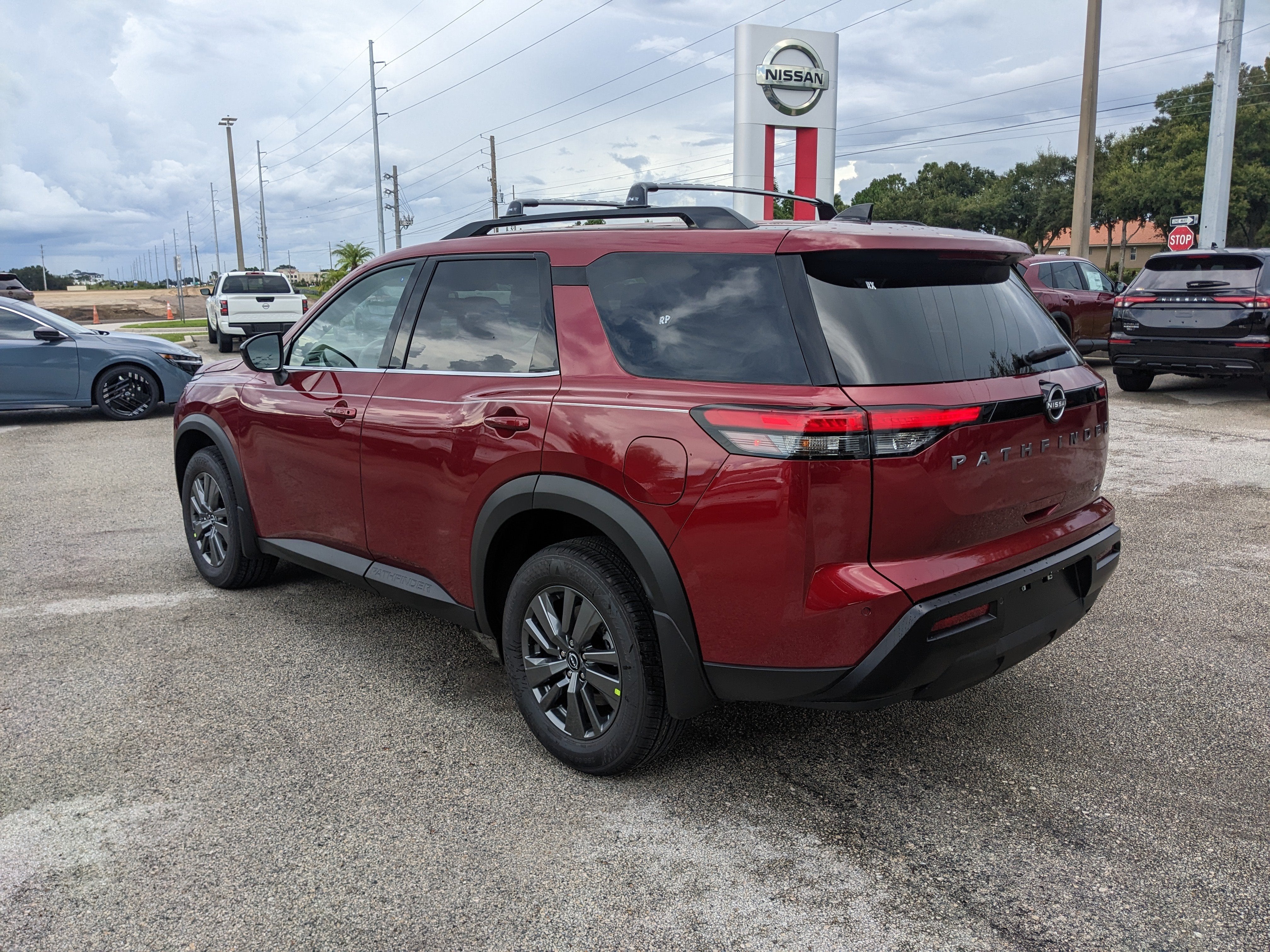2026 Nissan Pathfinder SV