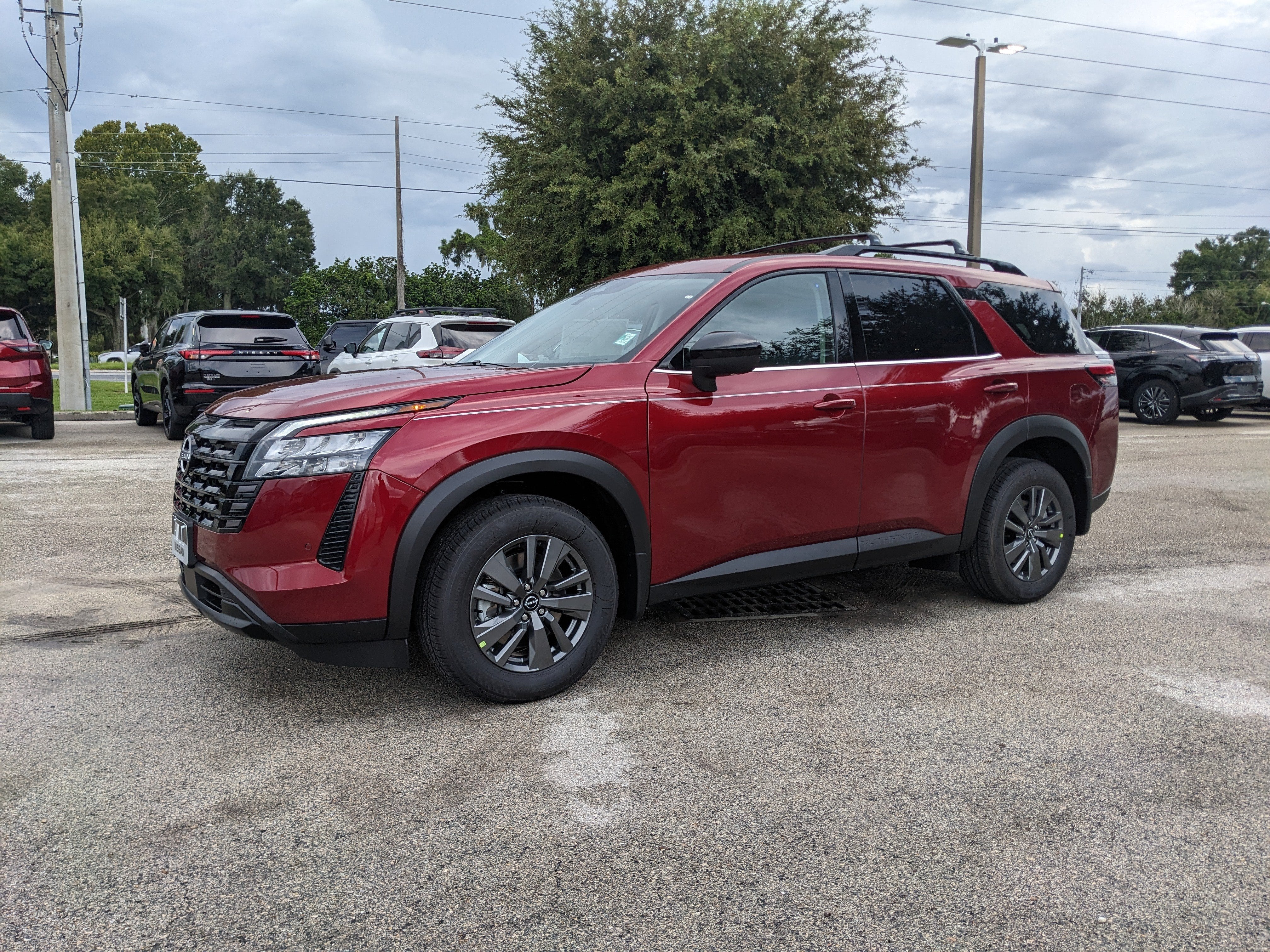 2026 Nissan Pathfinder SV