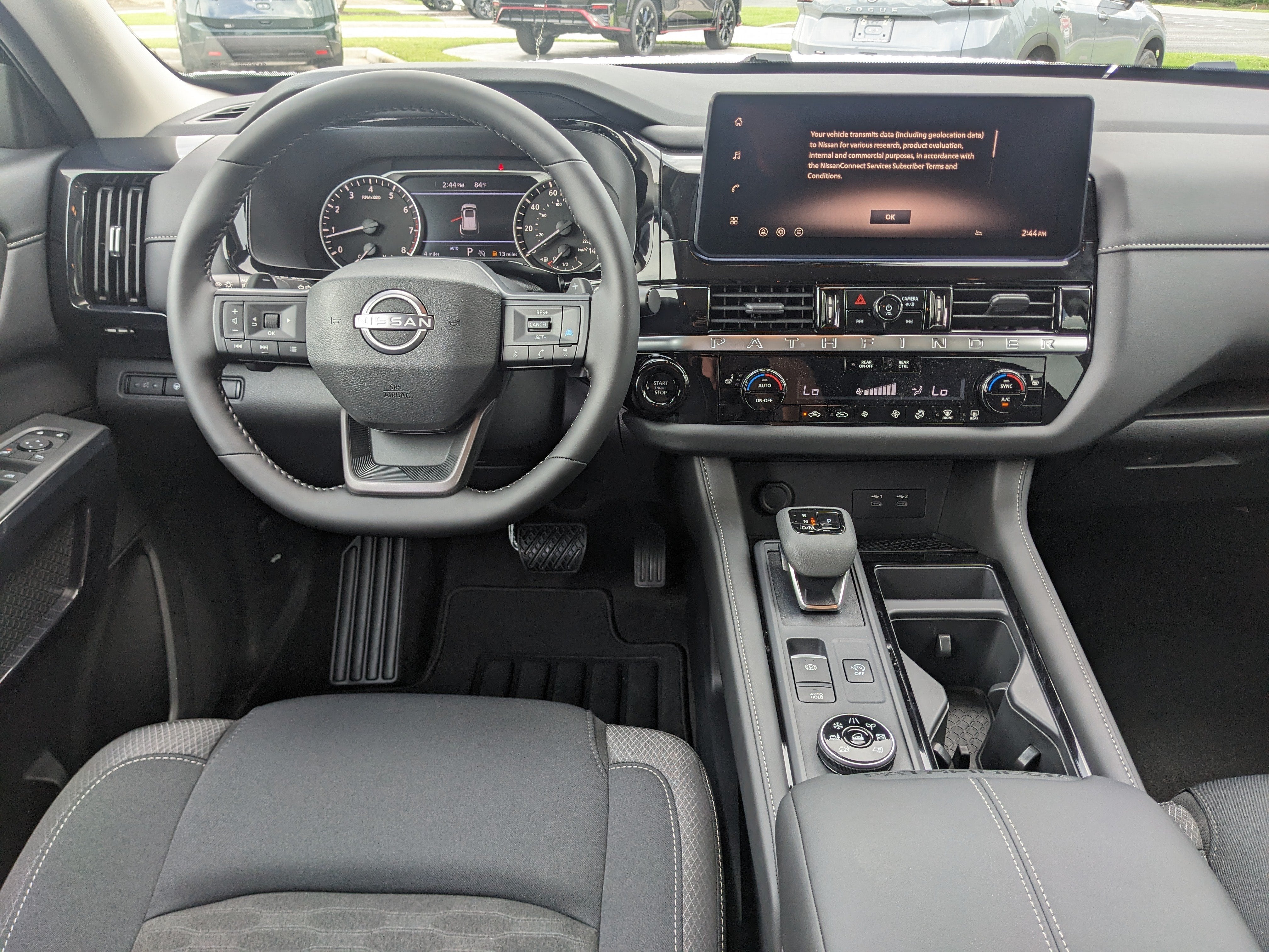 2026 Nissan Pathfinder SV