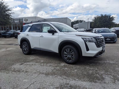 2026 Nissan Pathfinder SV