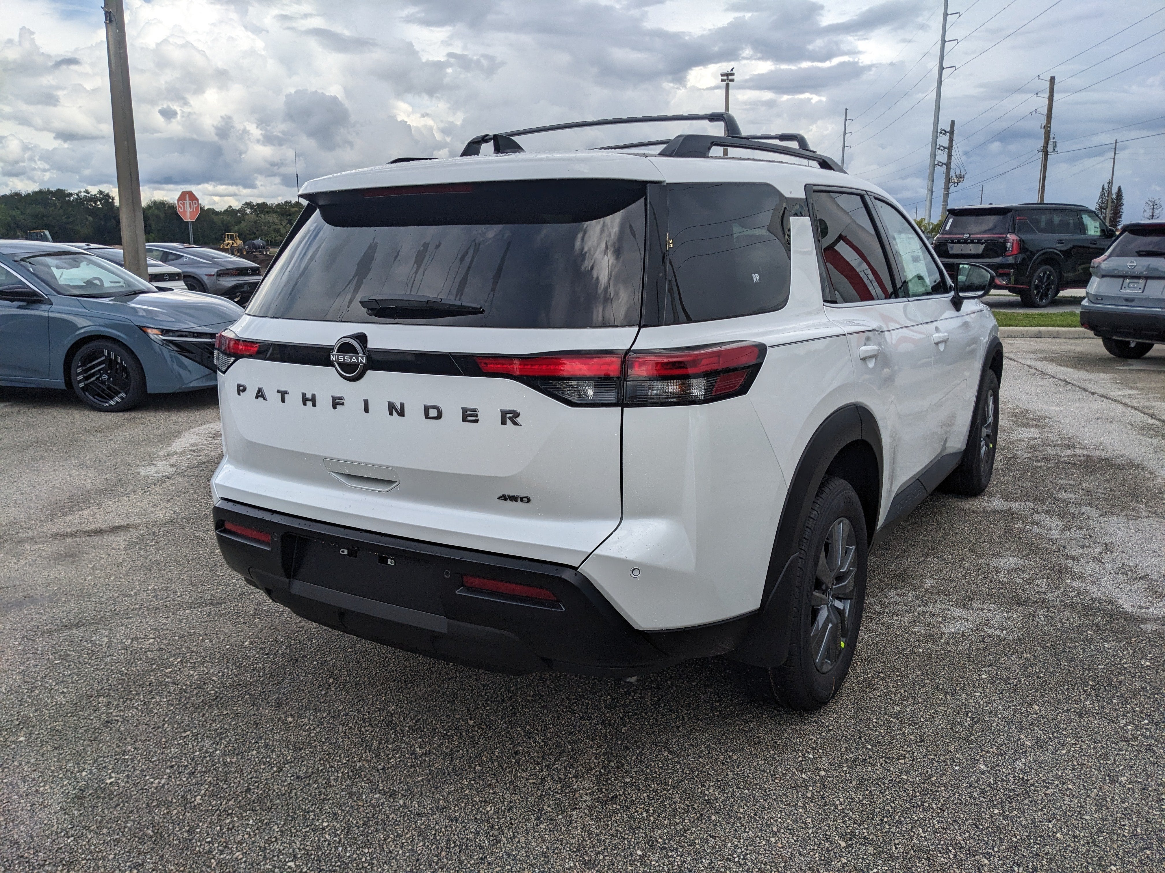 2026 Nissan Pathfinder SV