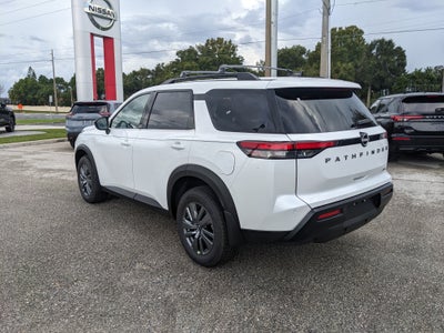 2026 Nissan Pathfinder SV