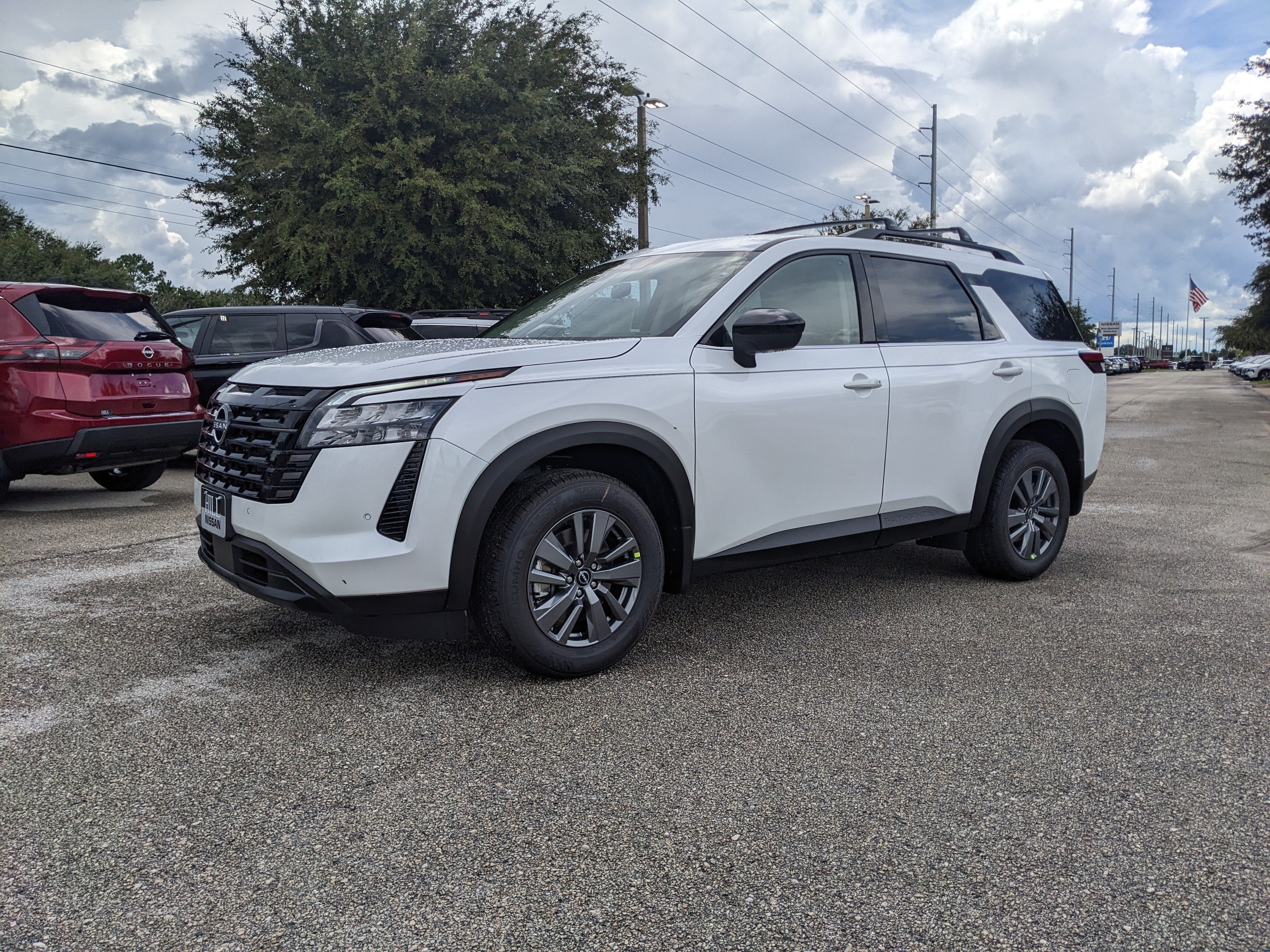 2026 Nissan Pathfinder SV