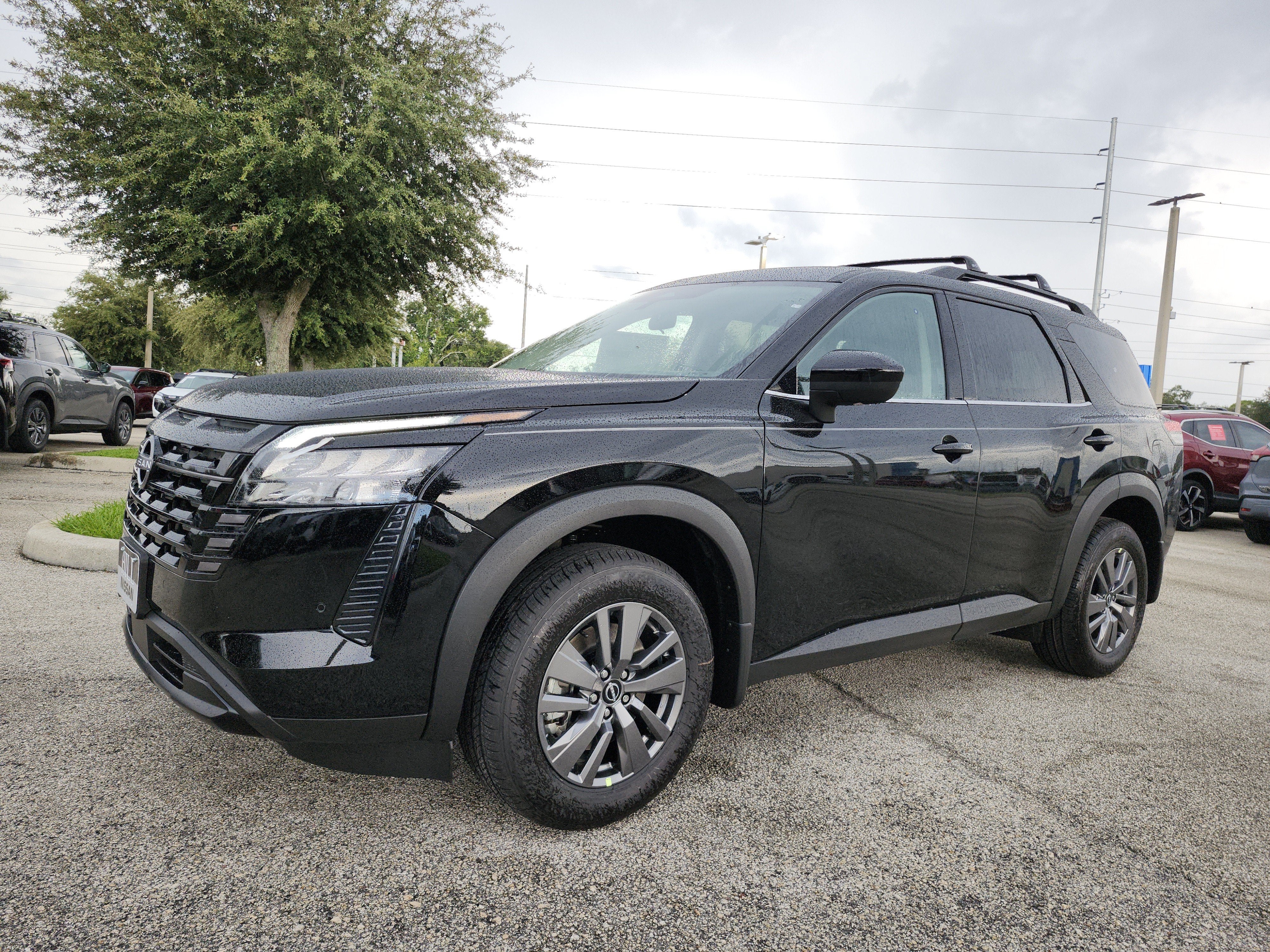 2026 Nissan Pathfinder SV