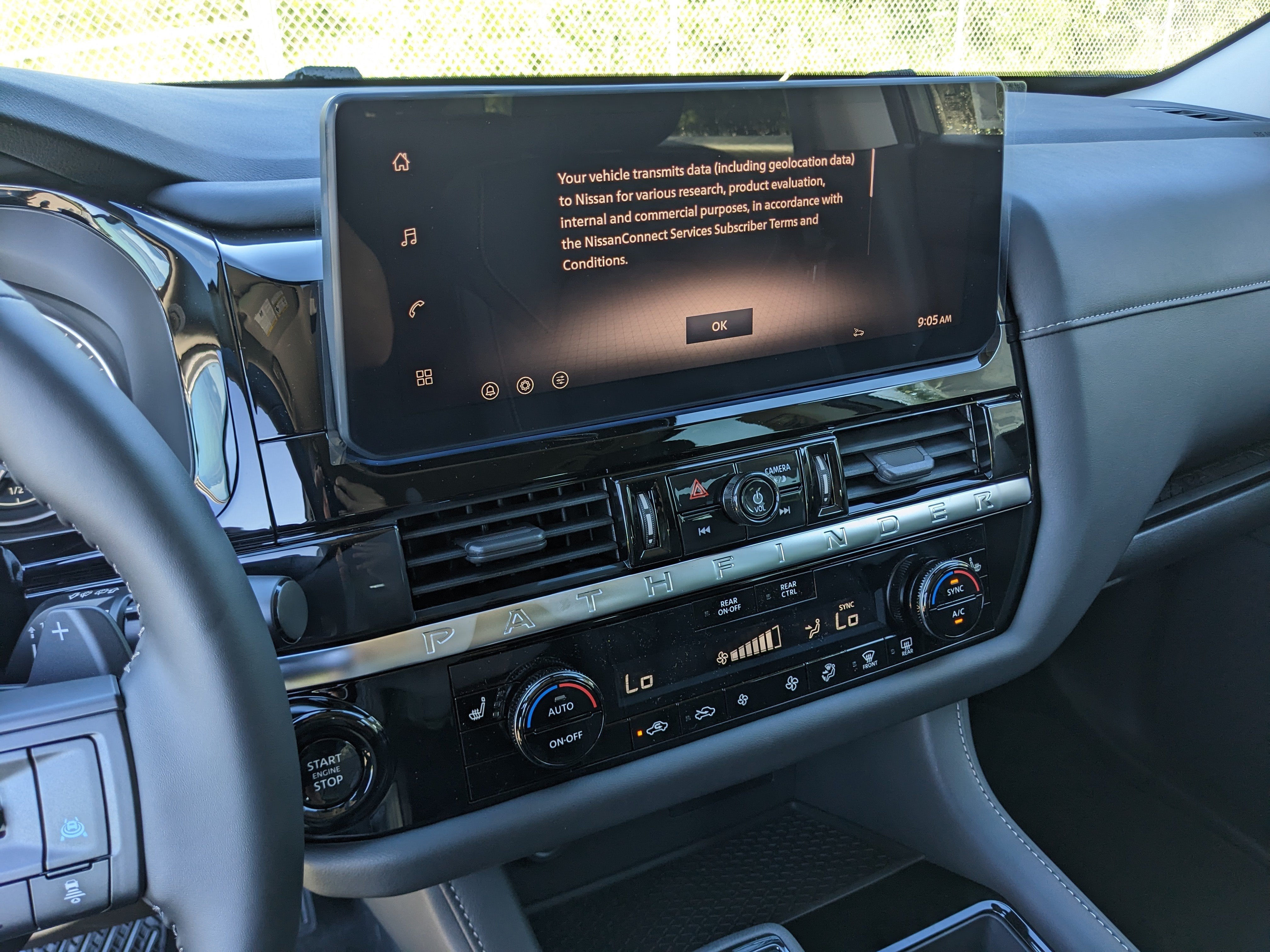 2026 Nissan Pathfinder SV