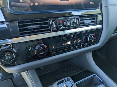 2026 Nissan Pathfinder SV