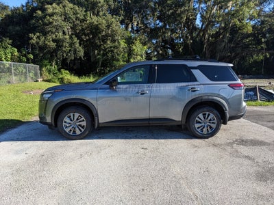 2026 Nissan Pathfinder SV