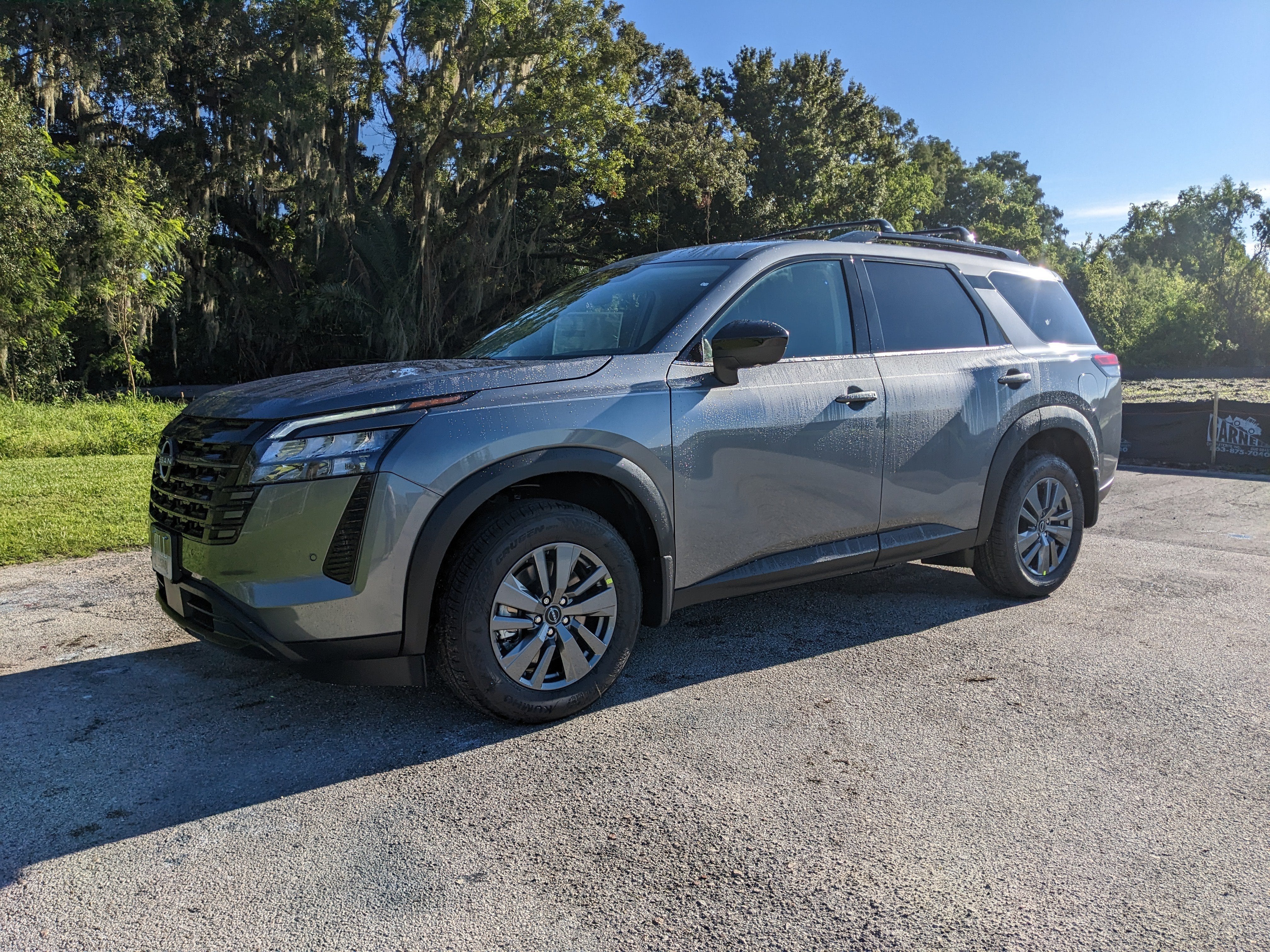 2026 Nissan Pathfinder SV