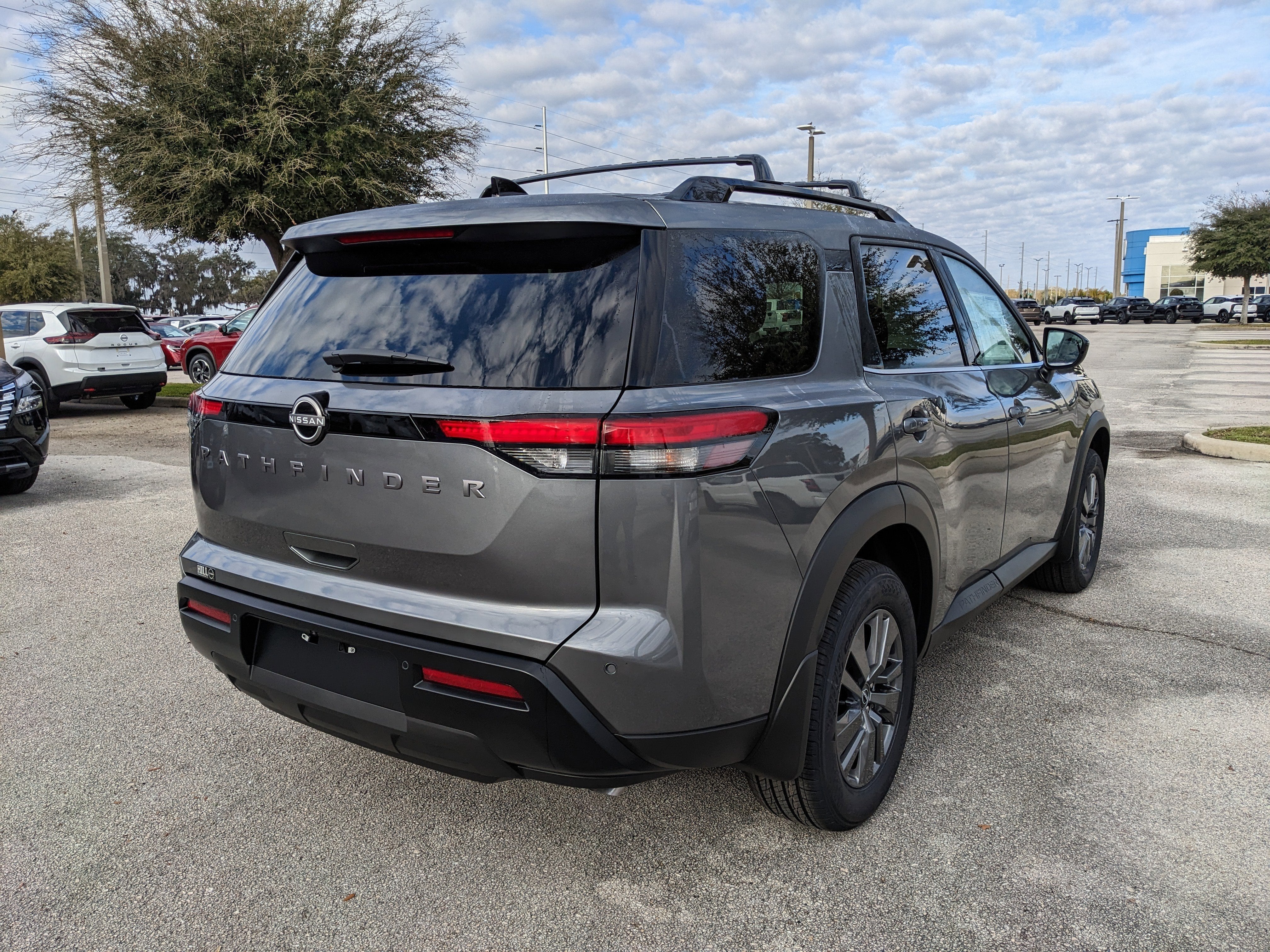 2026 Nissan Pathfinder SV