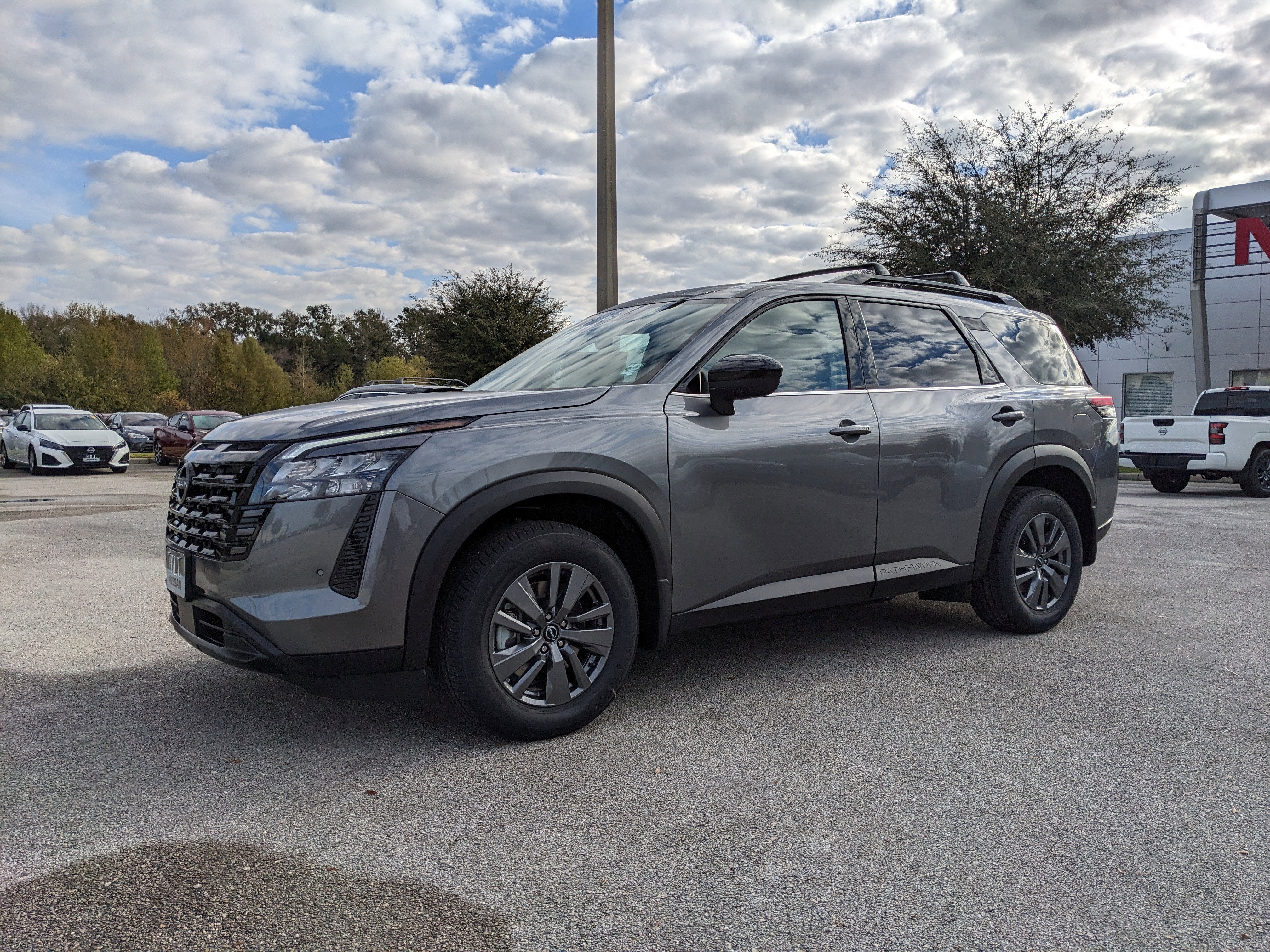 2026 Nissan Pathfinder SV