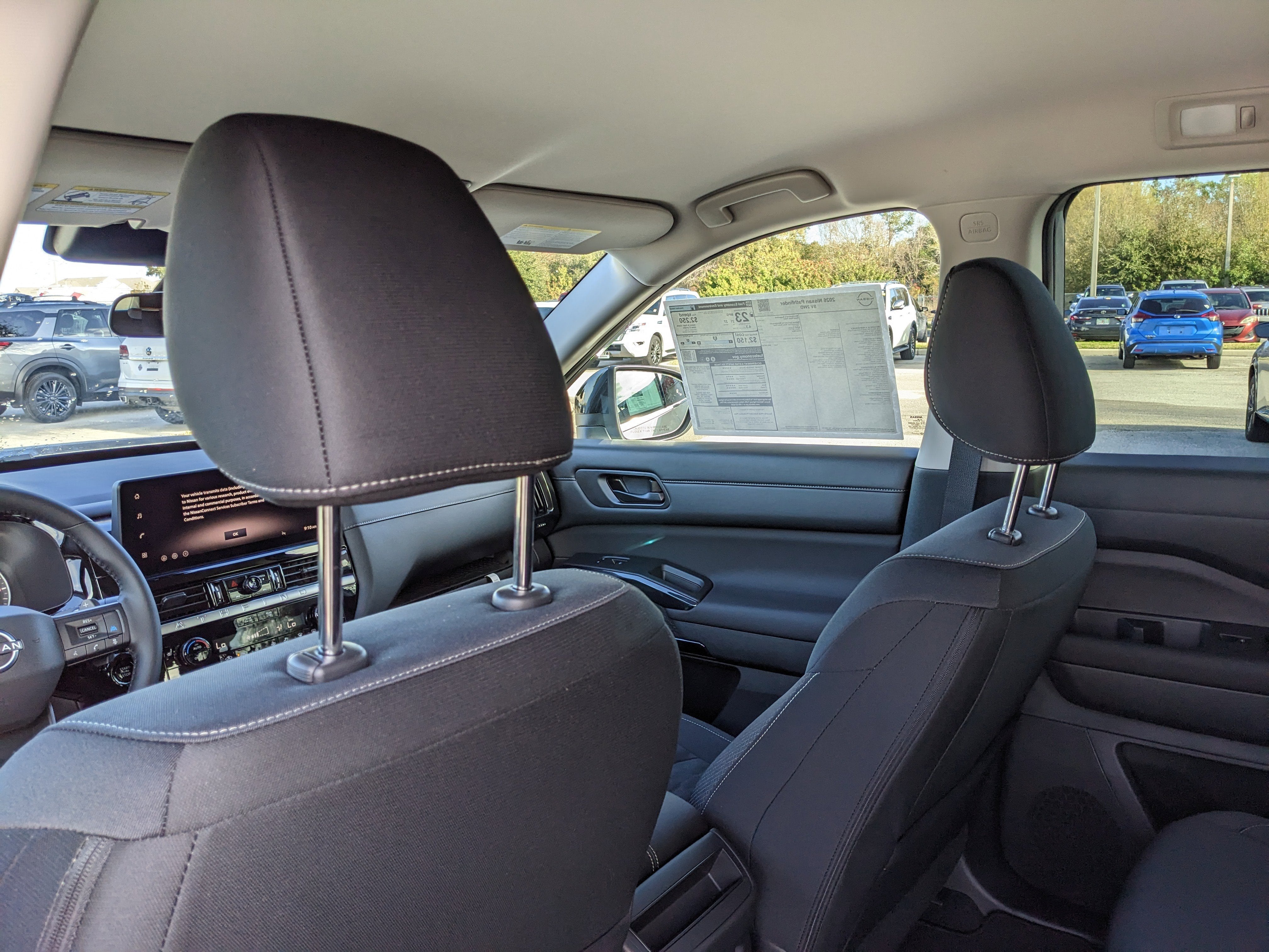 2026 Nissan Pathfinder SV