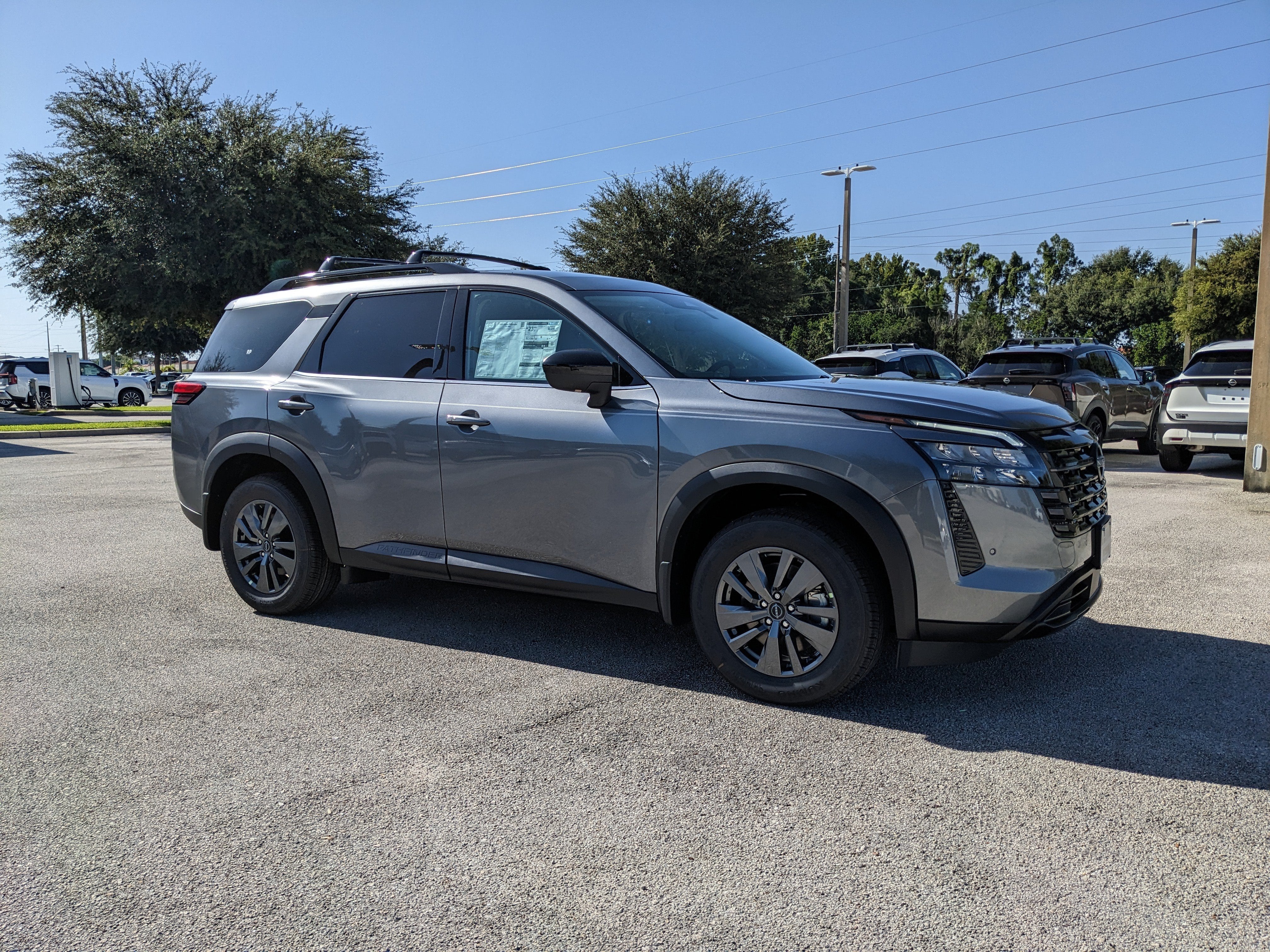 2026 Nissan Pathfinder SV