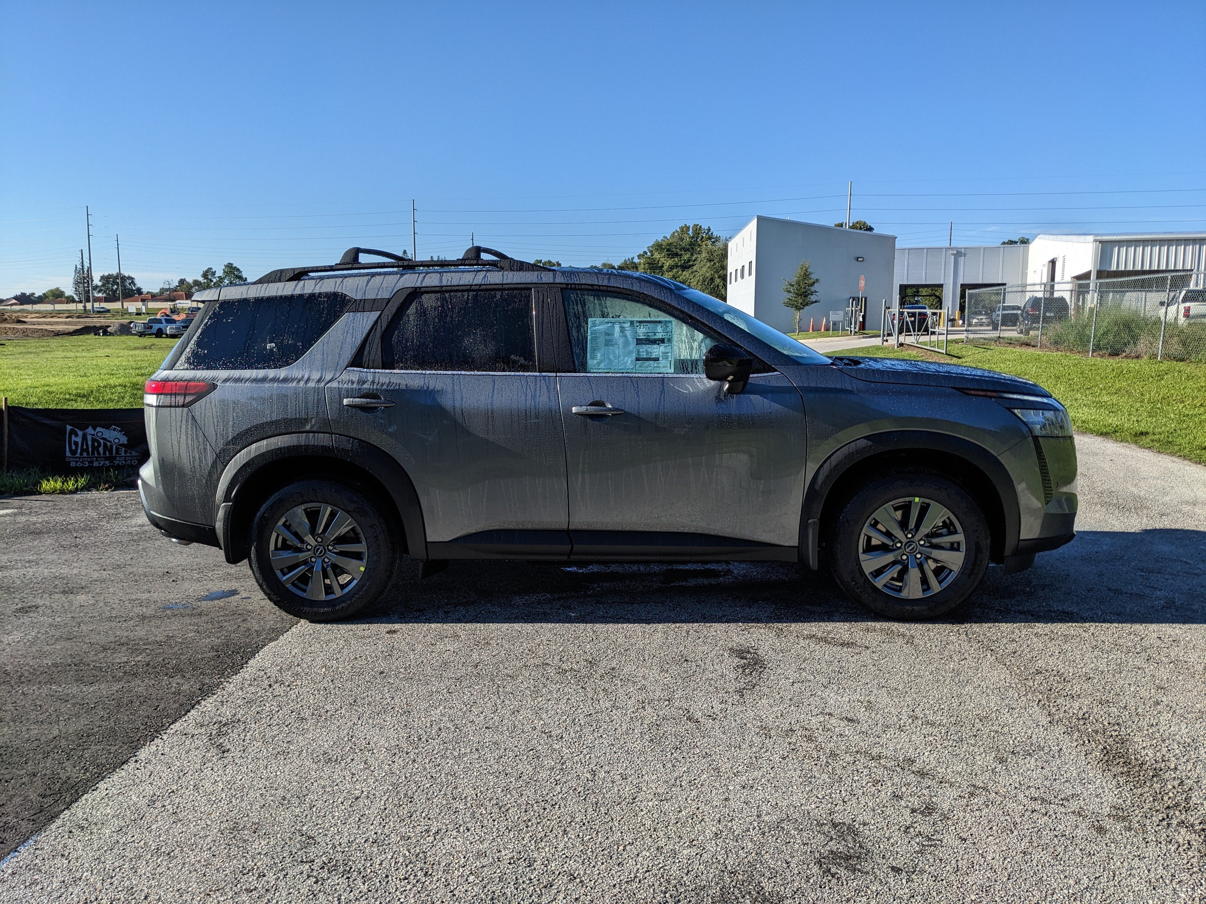 2026 Nissan Pathfinder SV
