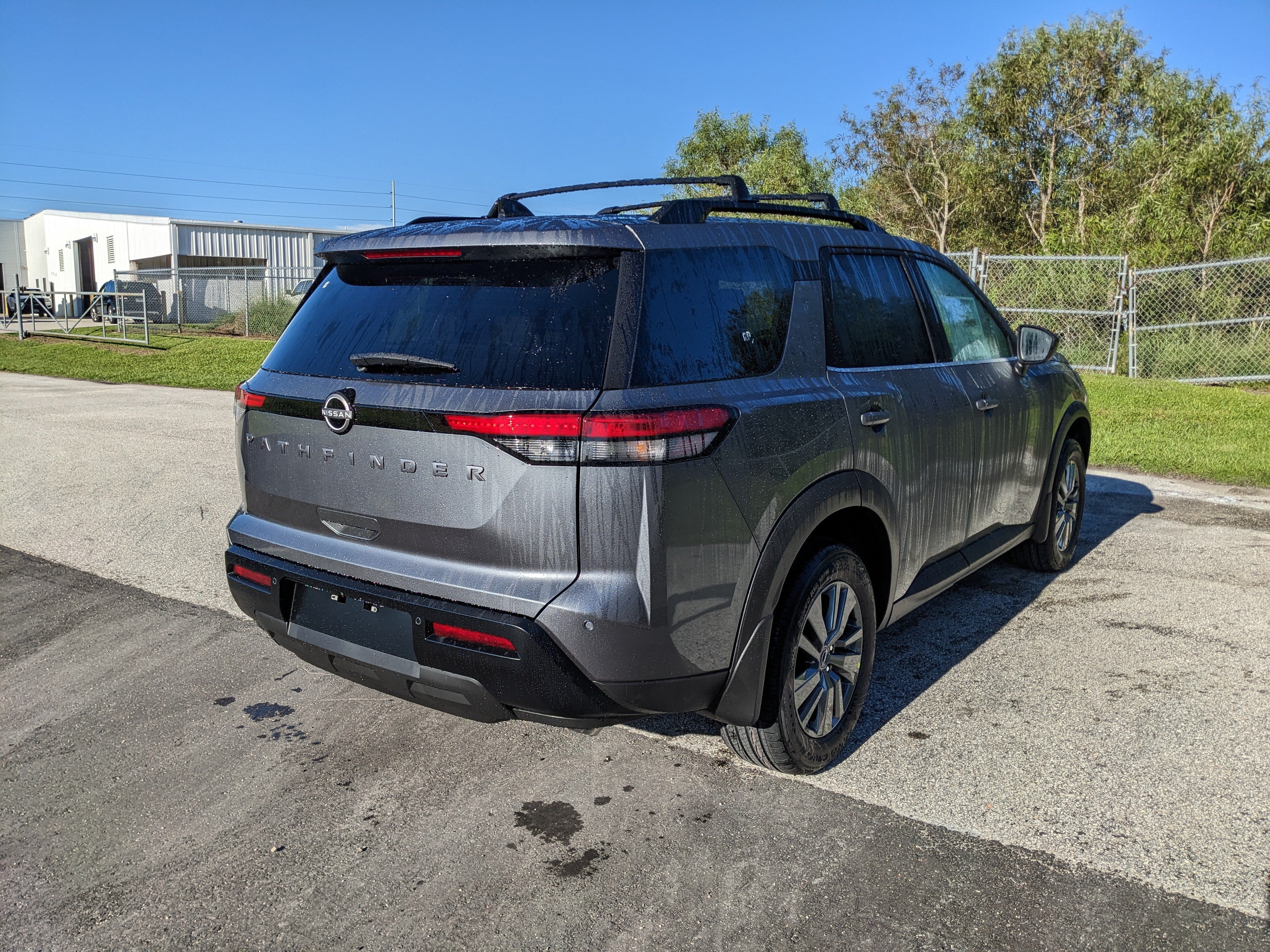 2026 Nissan Pathfinder SV